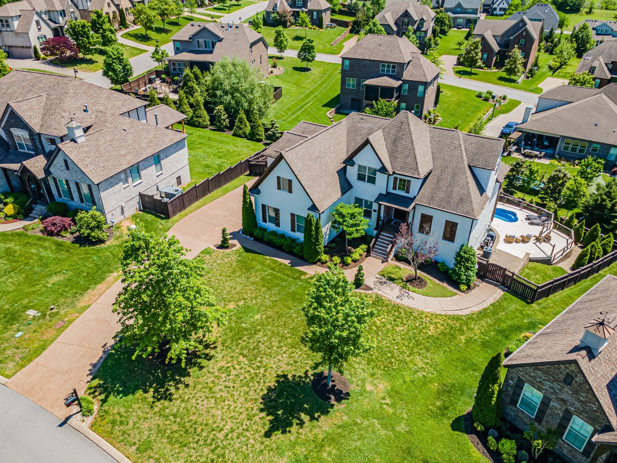 318 Crescent Moon Cir