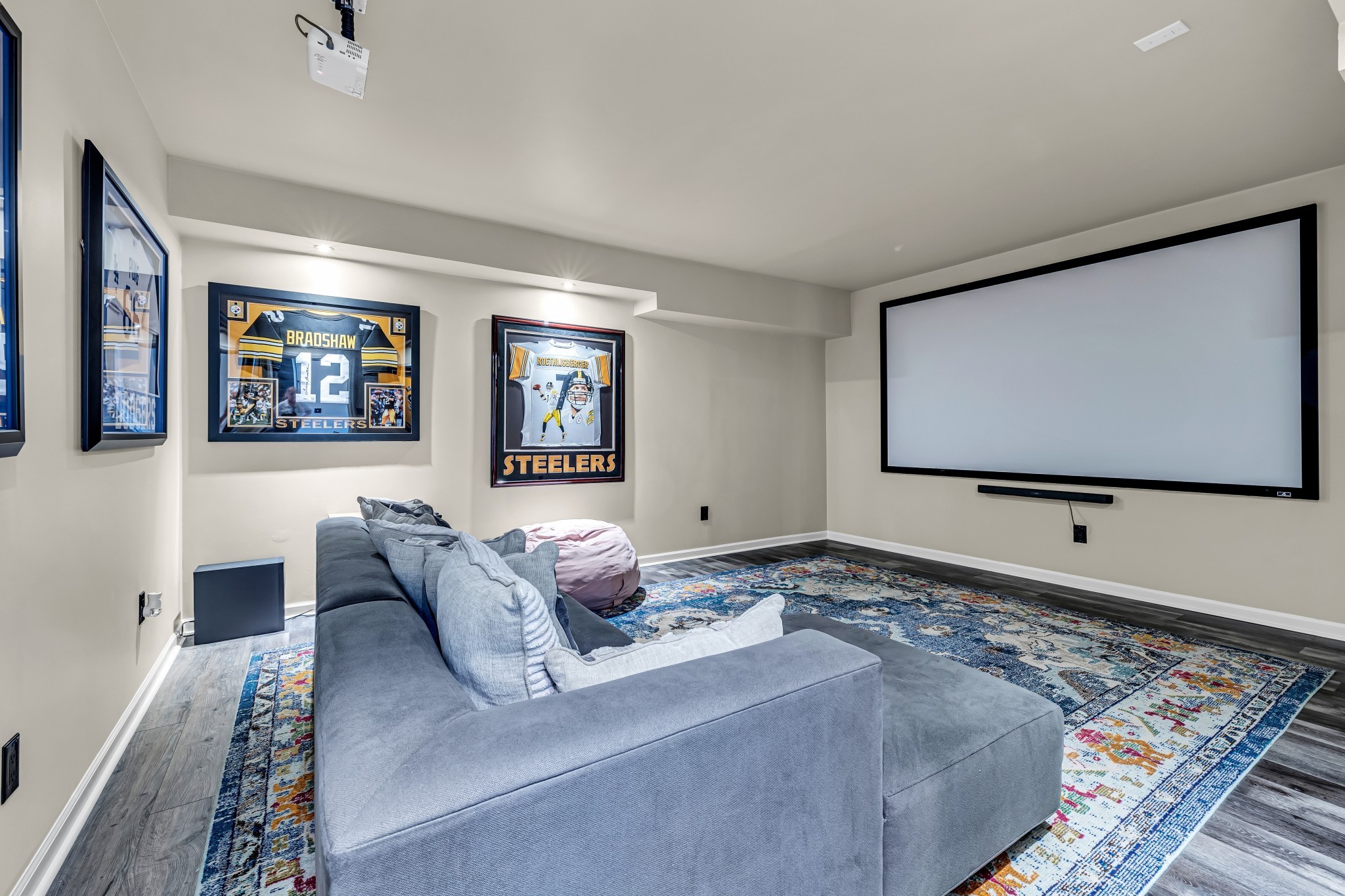 318 Crescent Moon Cir