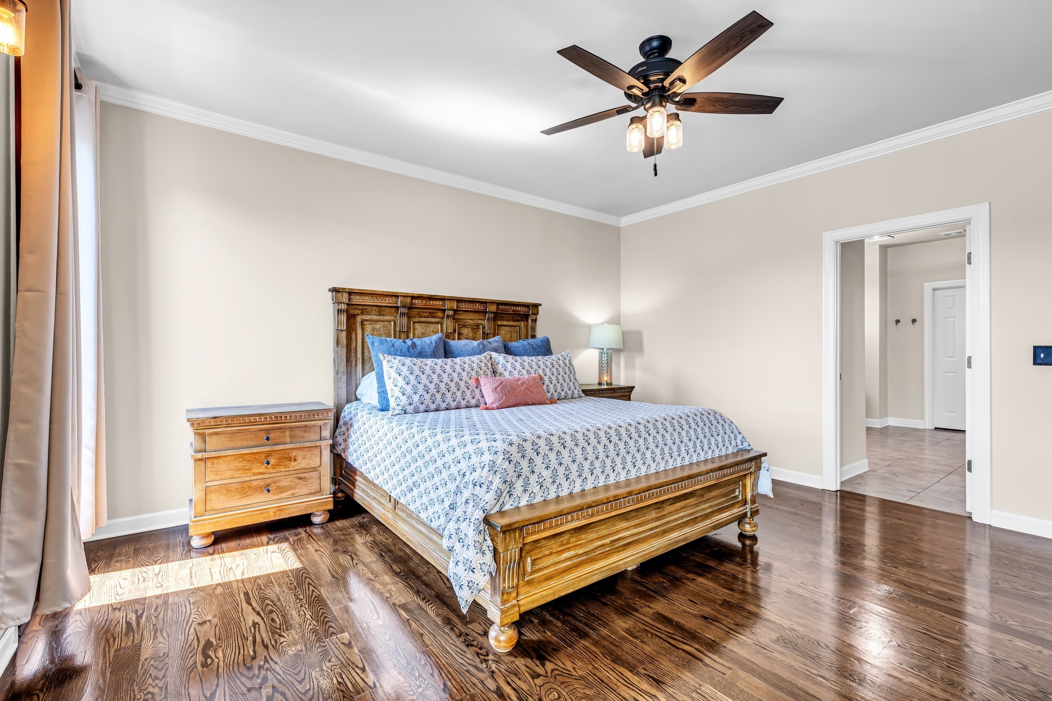 318 Crescent Moon Cir