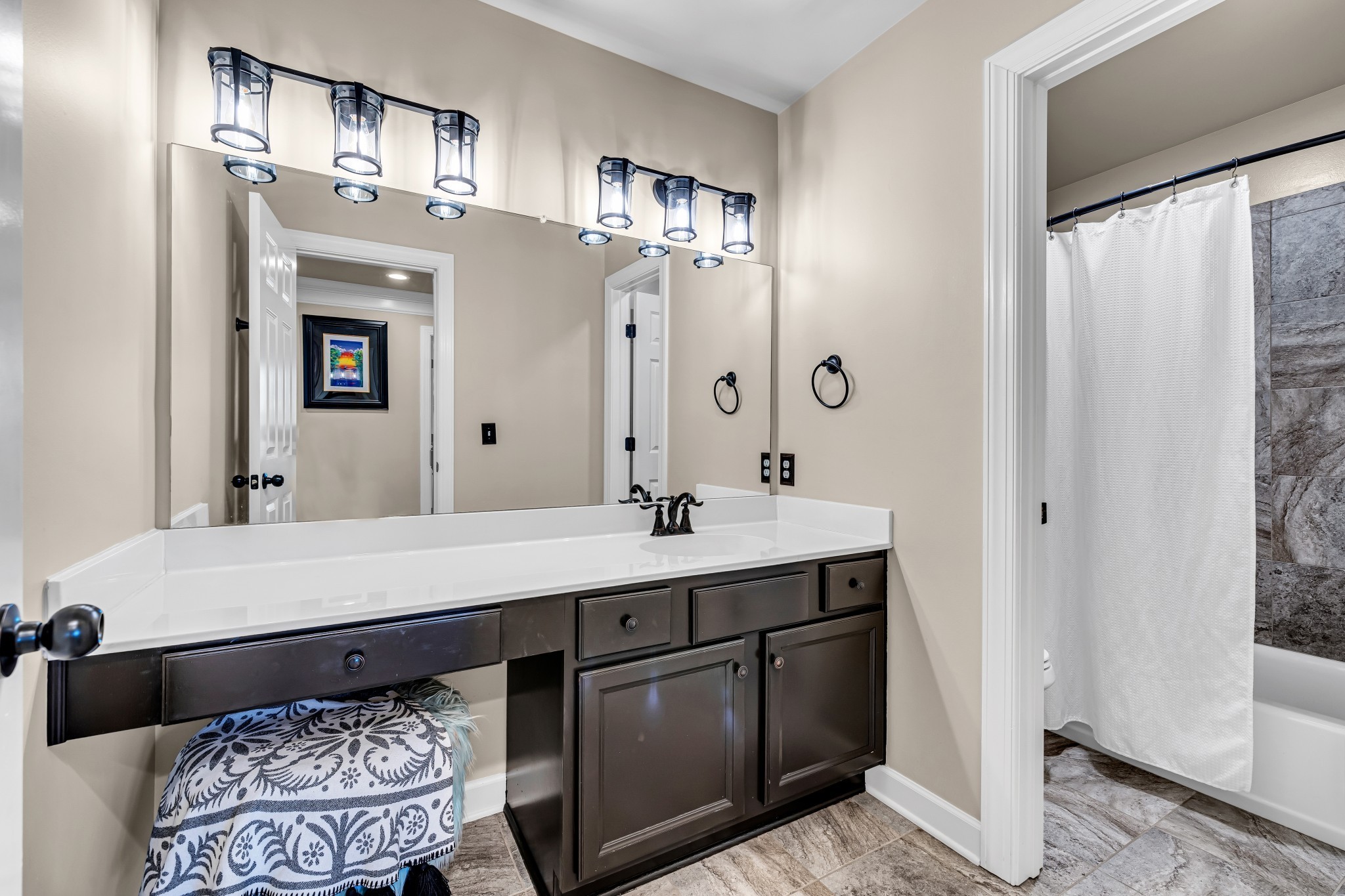 318 Crescent Moon Cir