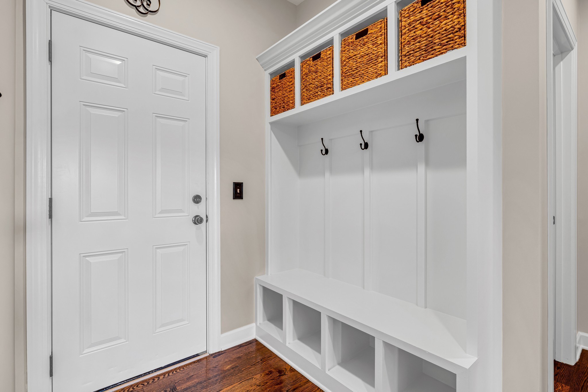 318 Crescent Moon Cir