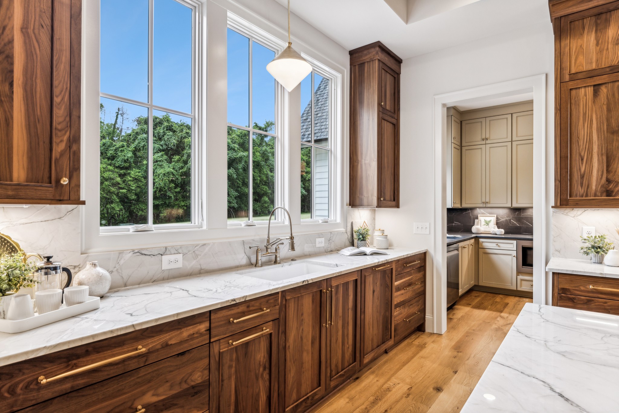 8121 Boiling Springs Pl