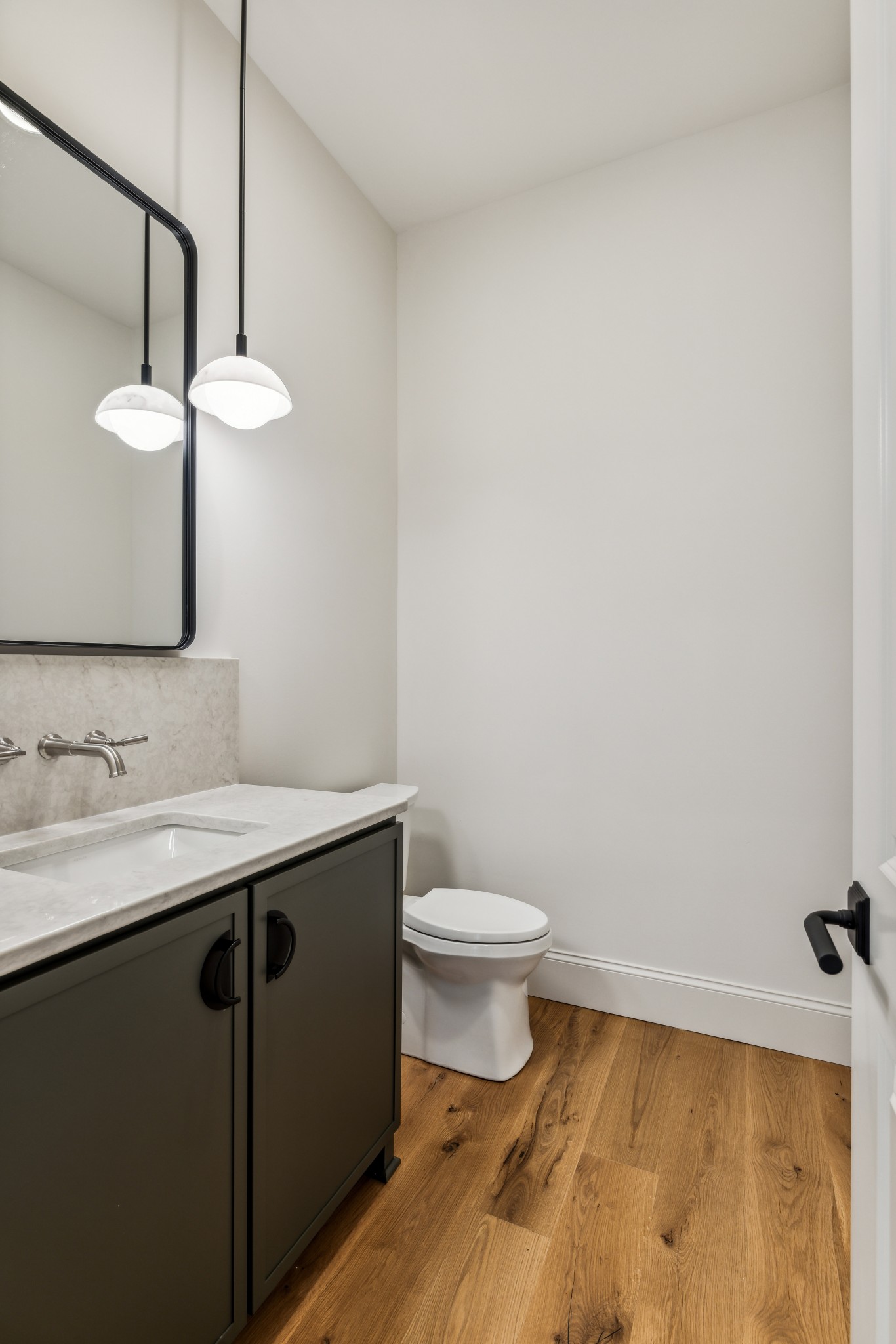 8121 Boiling Springs Pl