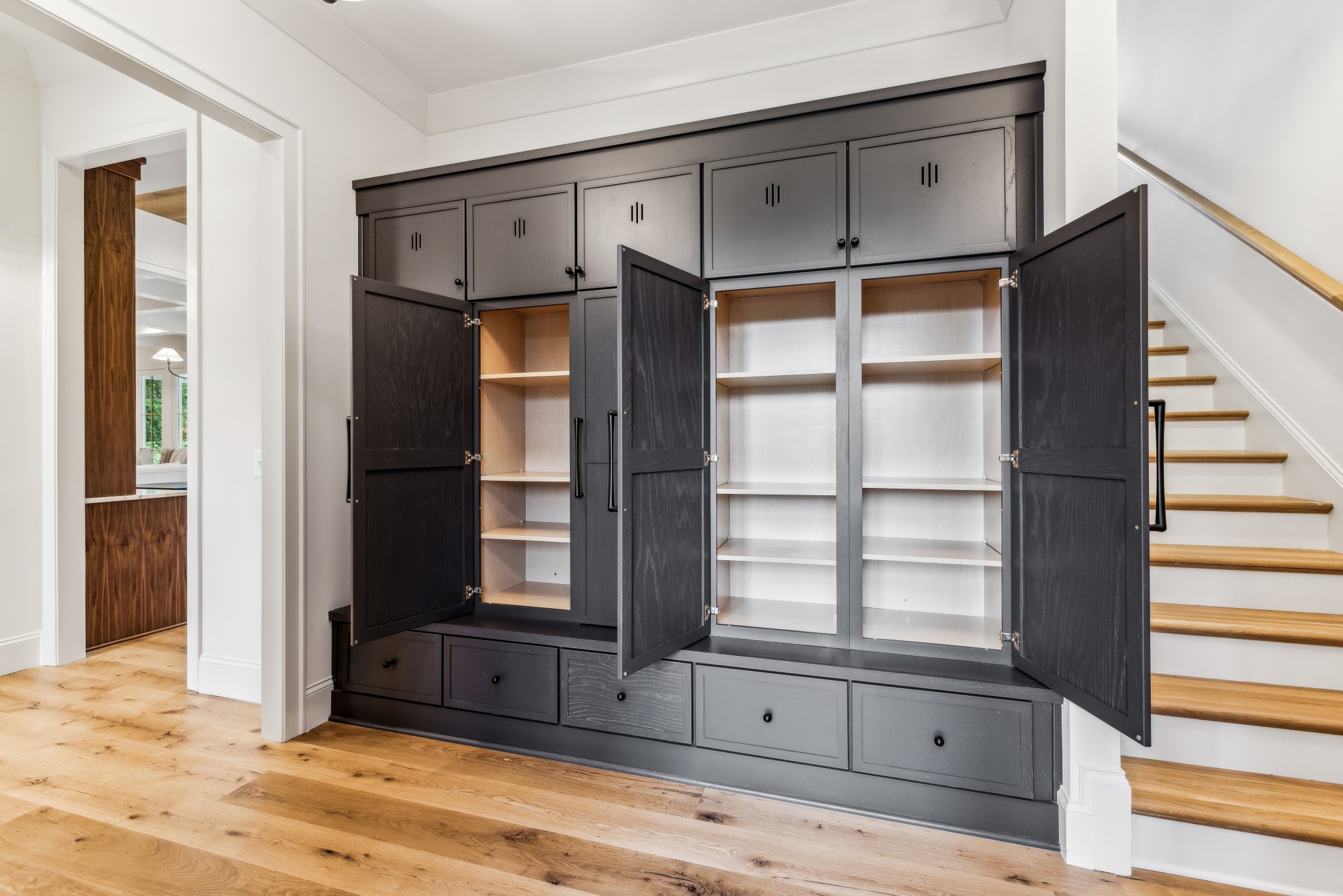 8121 Boiling Springs Pl