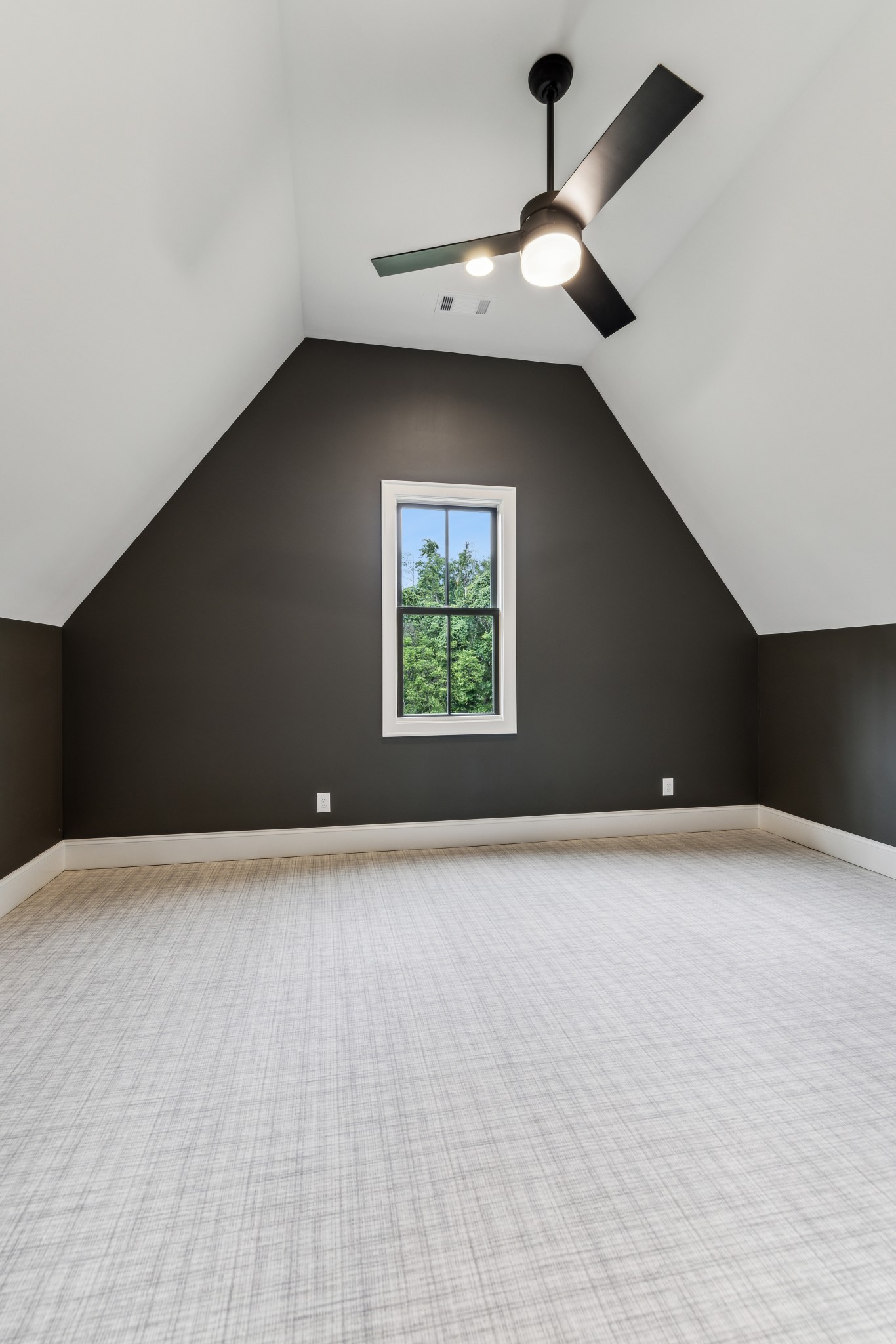 8121 Boiling Springs Pl