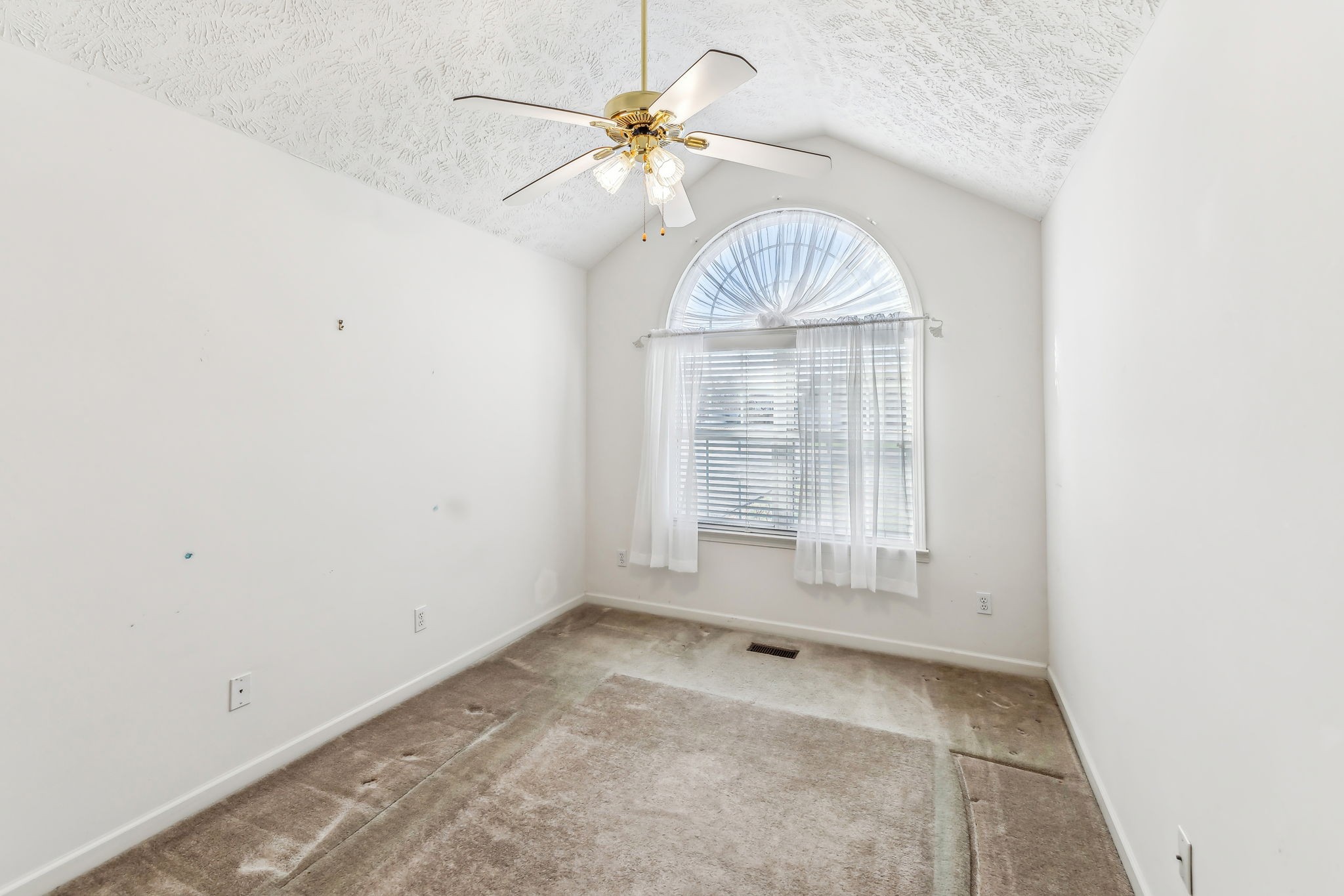 2311 Forrest Fields Dr