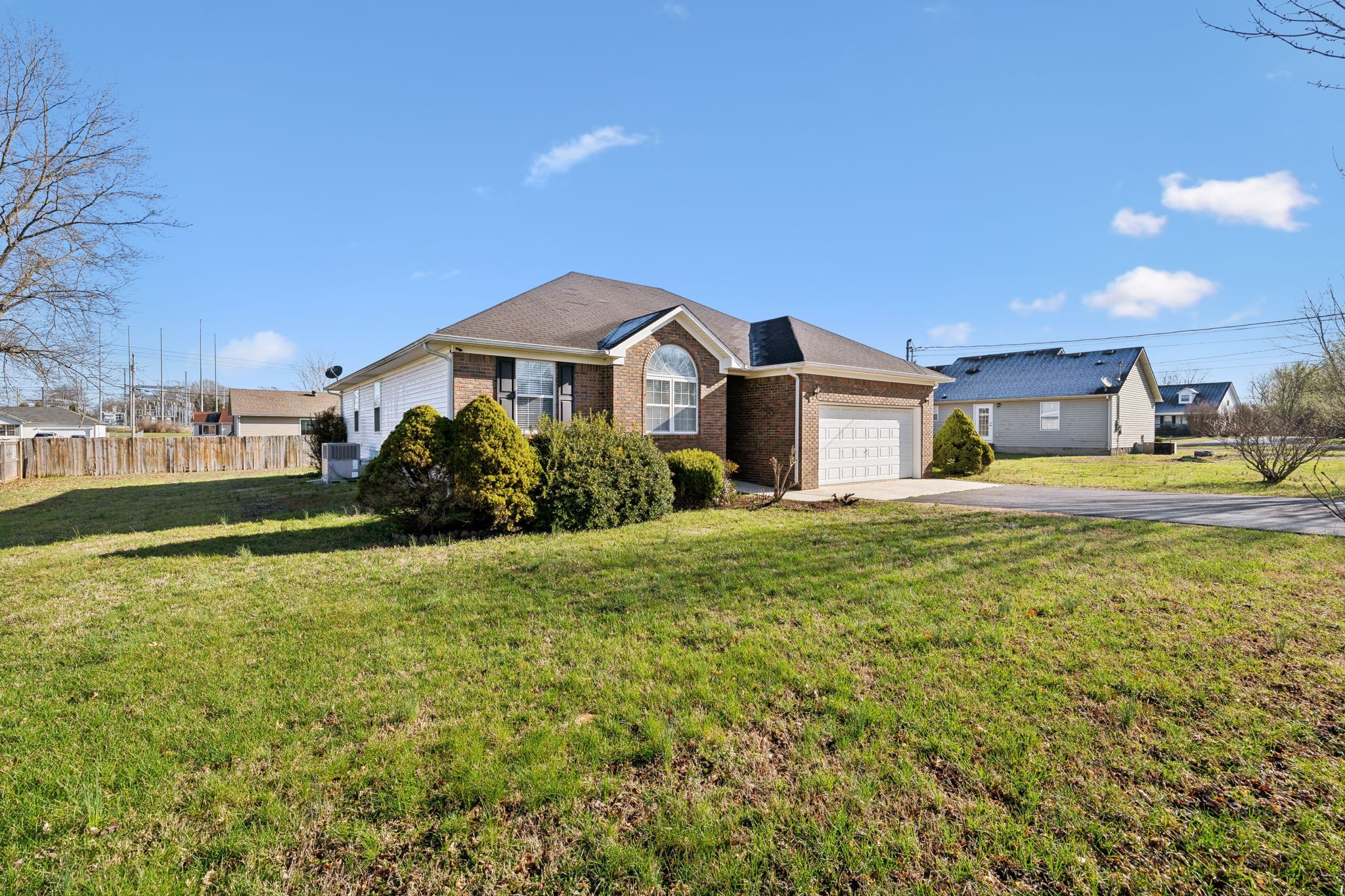 2311 Forrest Fields Dr