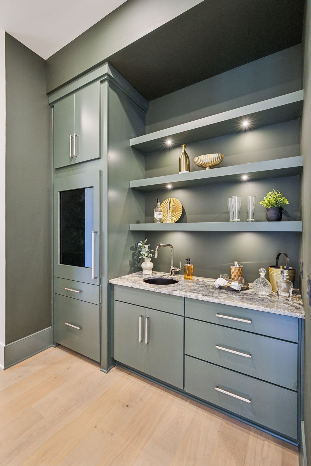 8104 Turning Point Dr