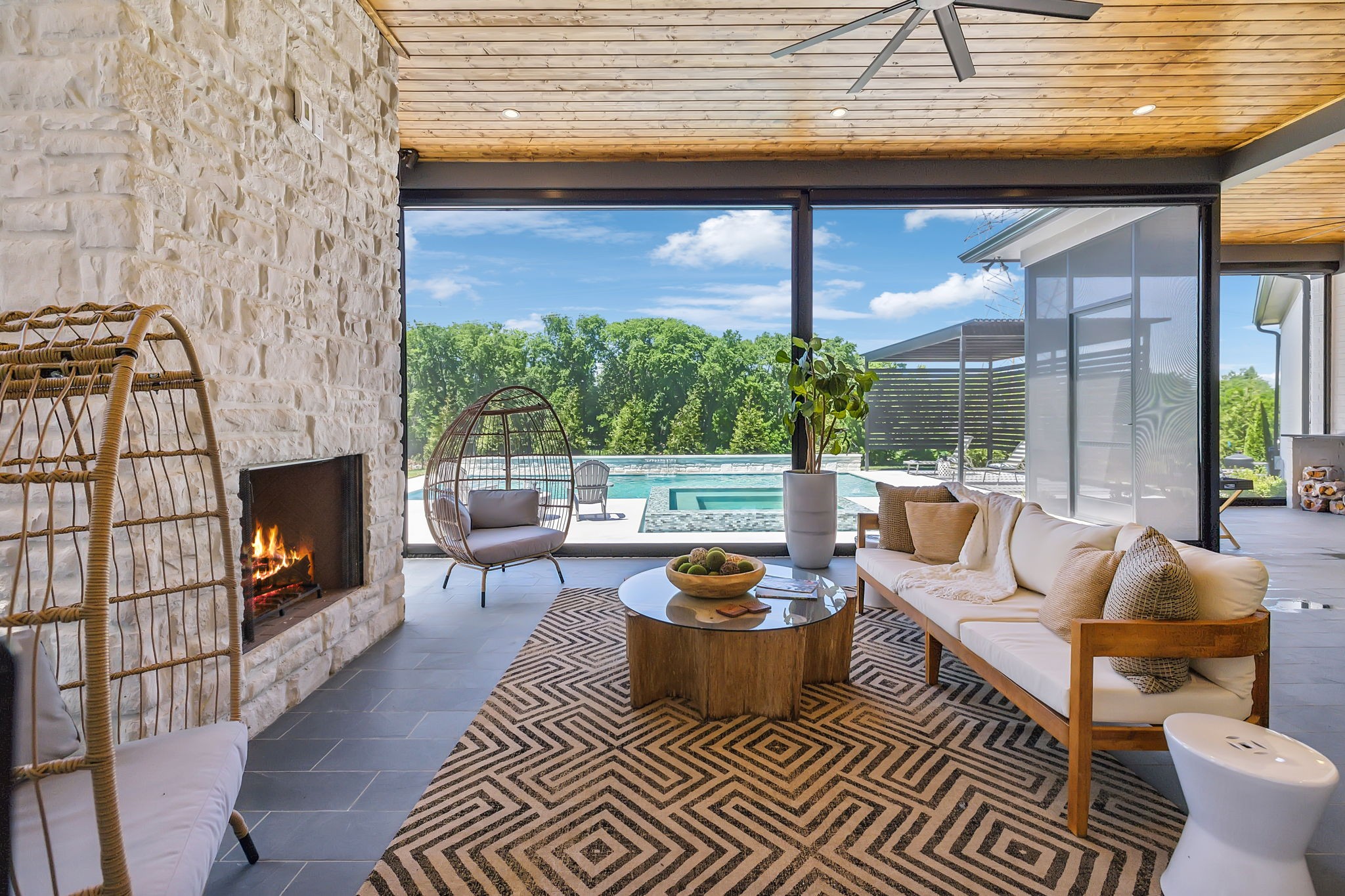 8104 Turning Point Dr