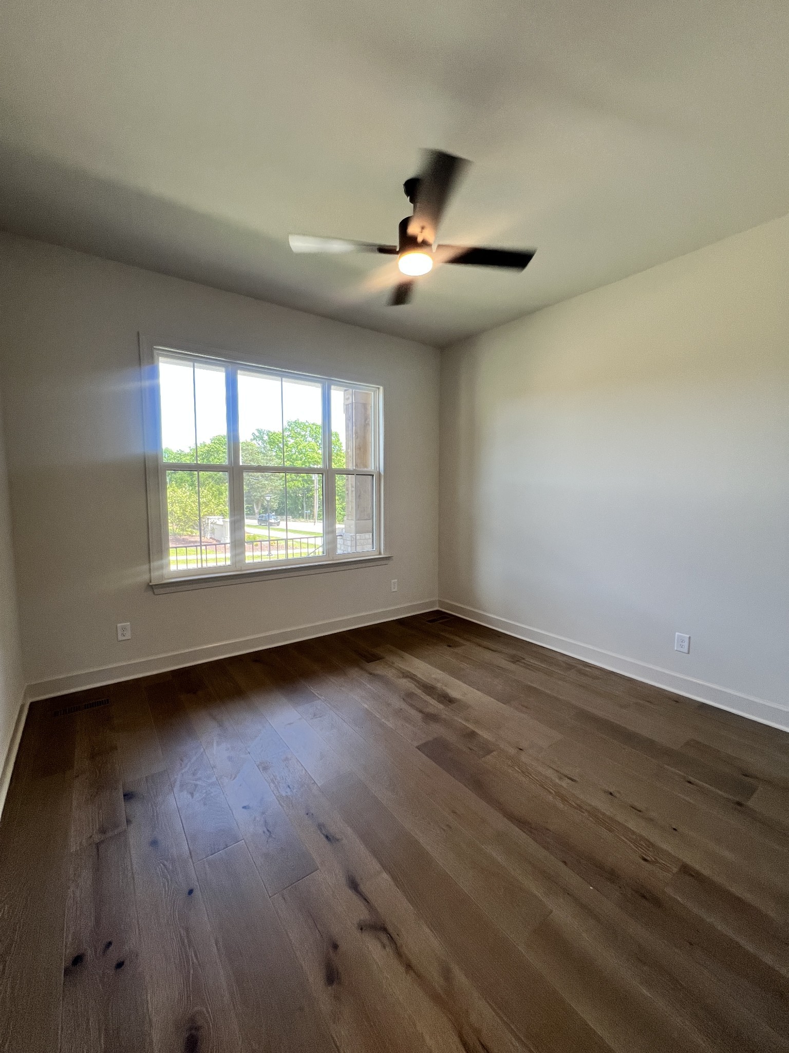 1900 Palisades Dr