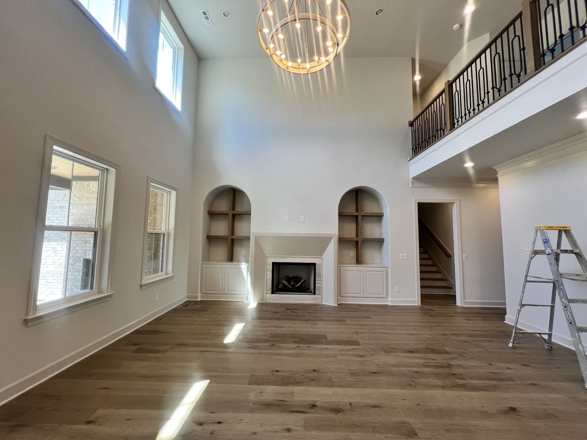 1900 Palisades Dr