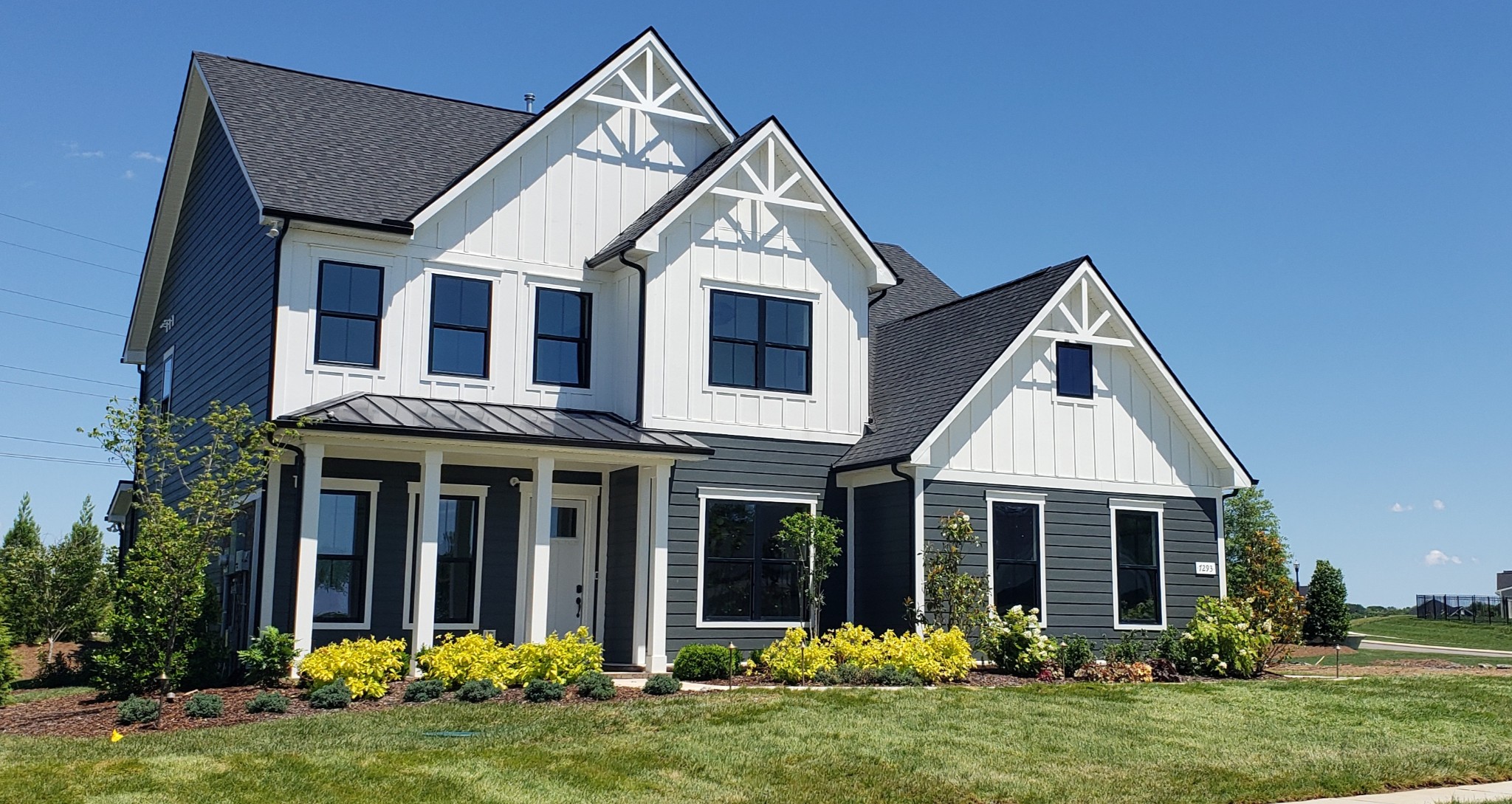 7293 Fiddlers Glen Dr