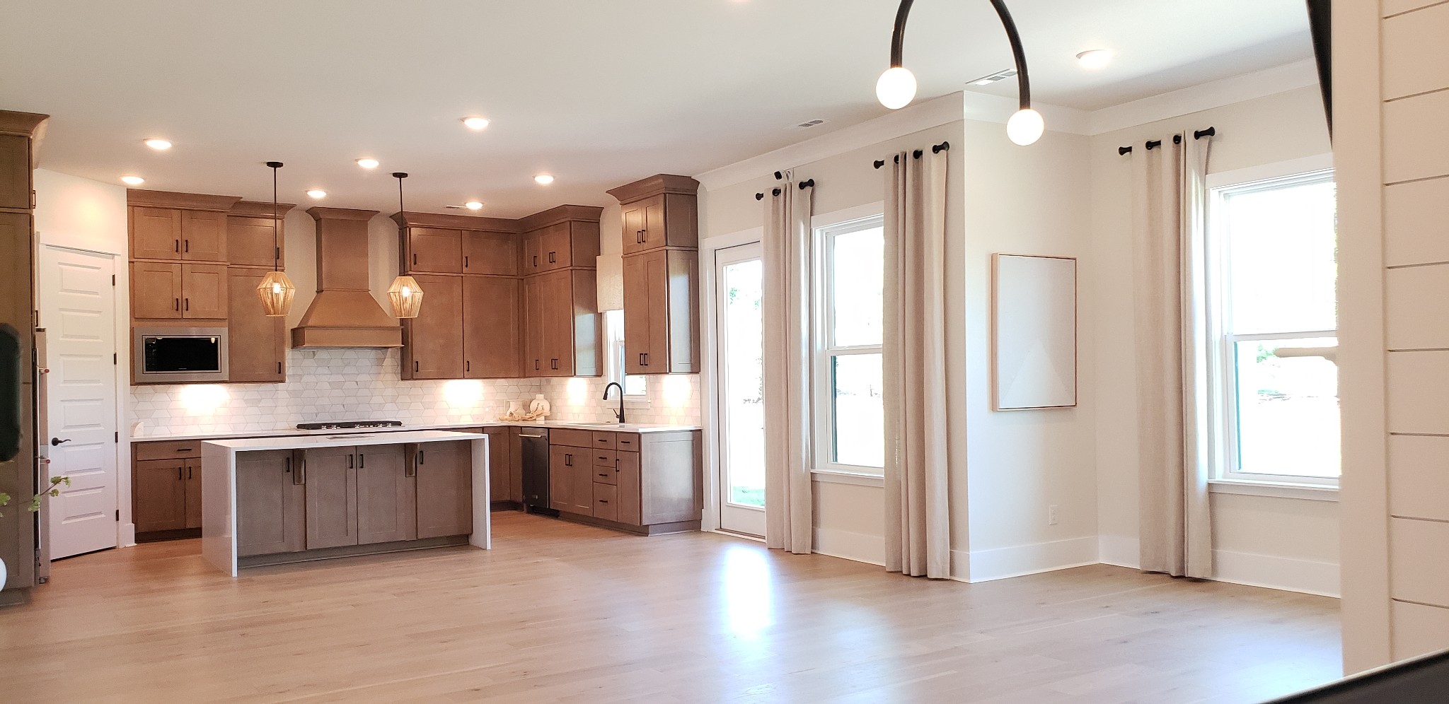 7293 Fiddlers Glen Dr