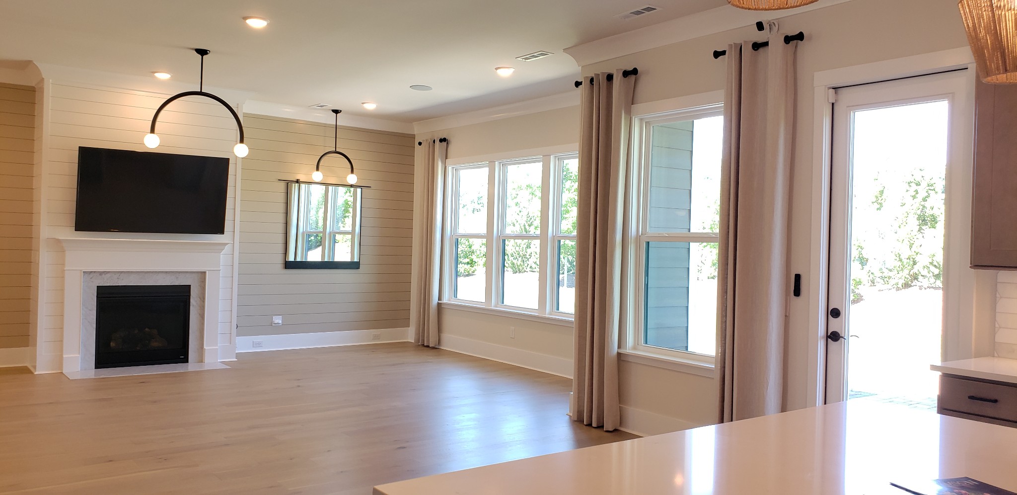 7293 Fiddlers Glen Dr