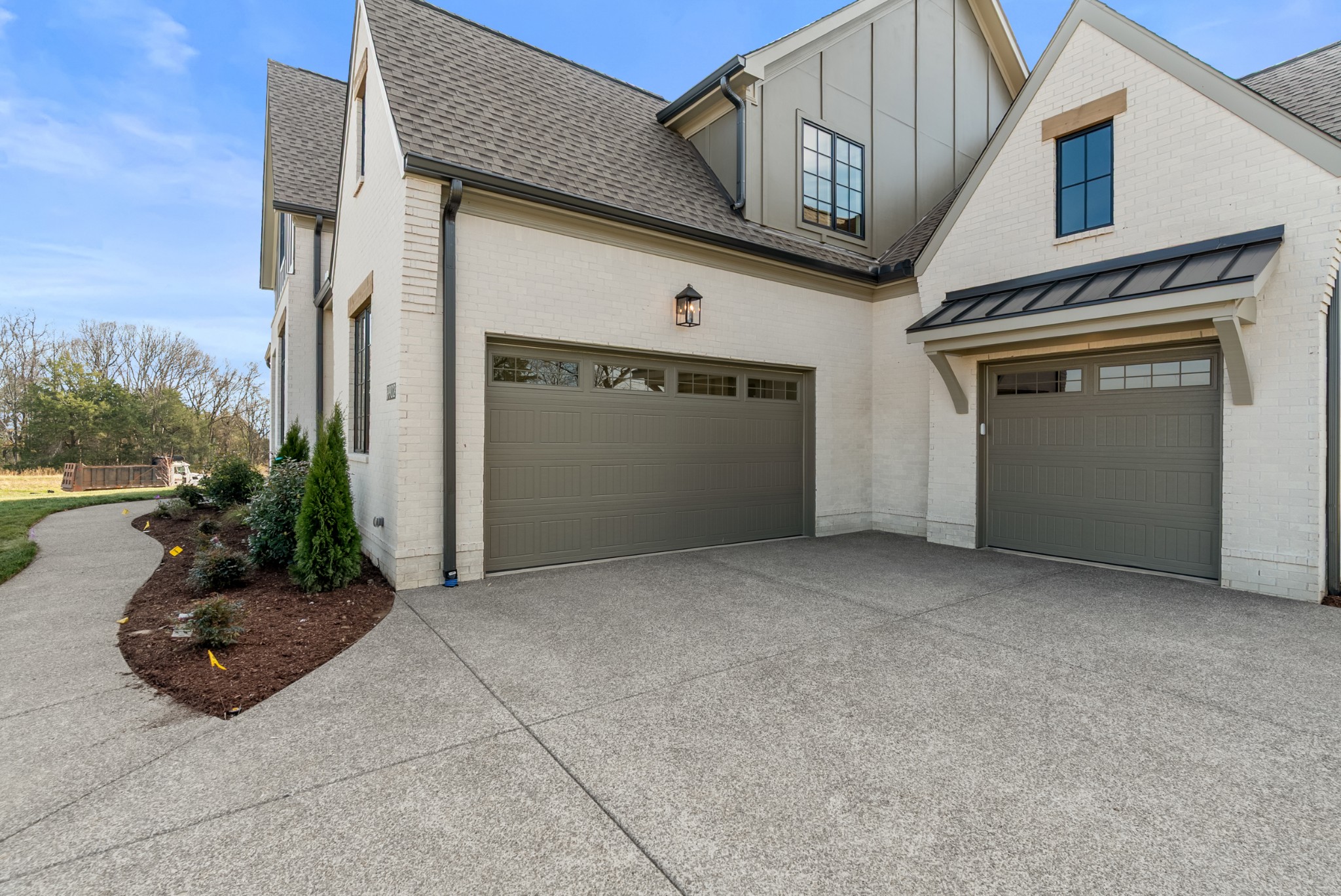 9902 Amarosa Court
