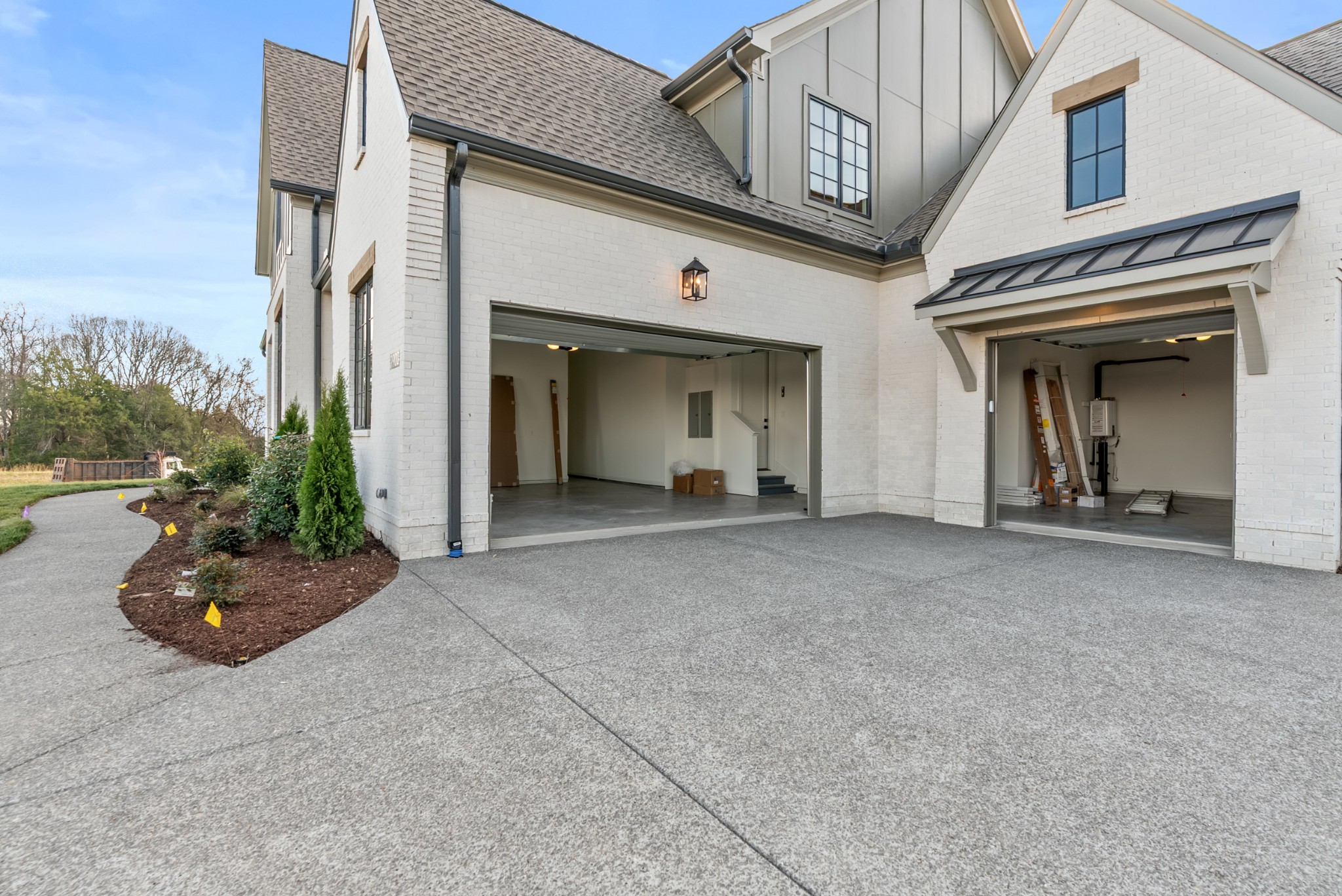 9902 Amarosa Court