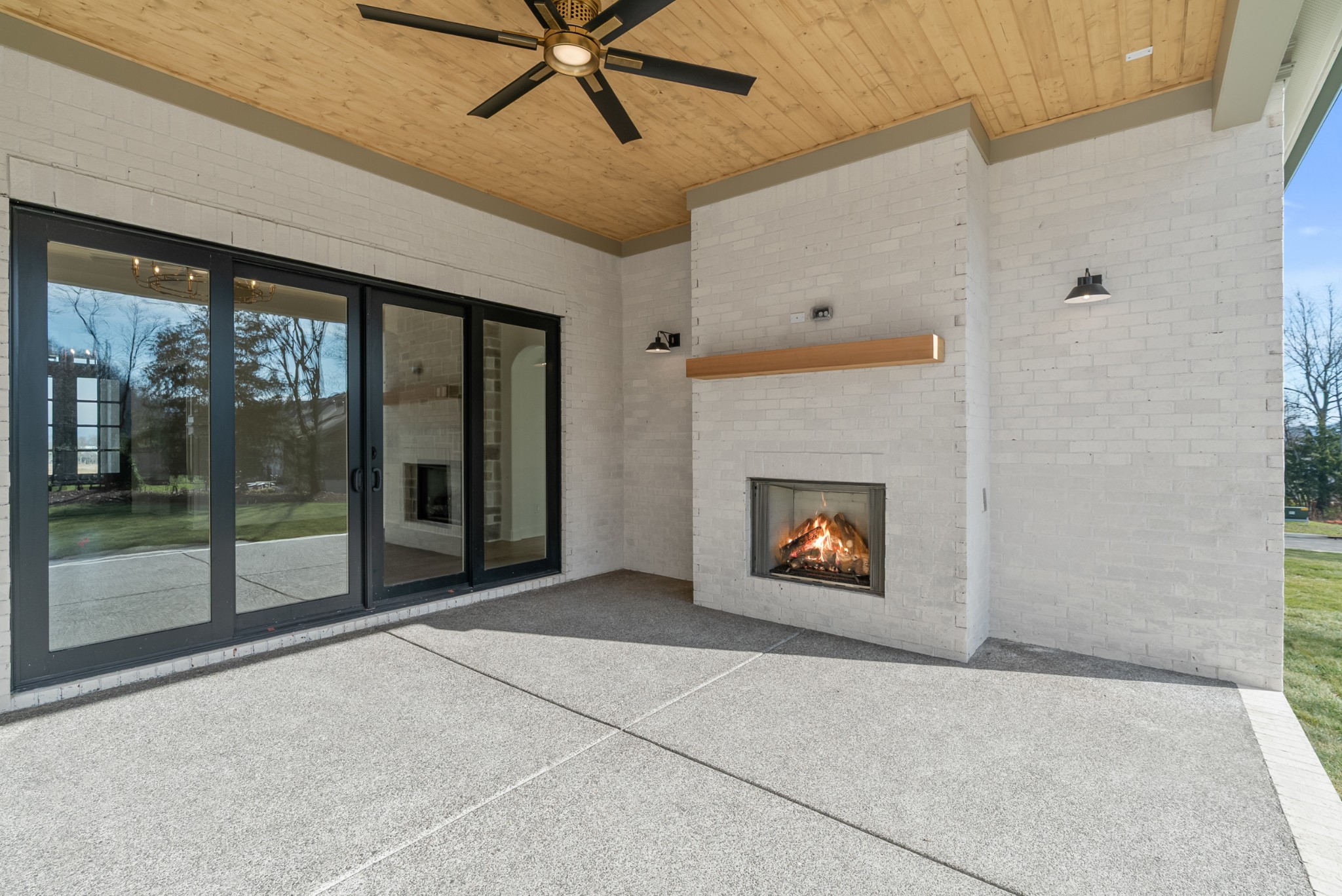 9902 Amarosa Court