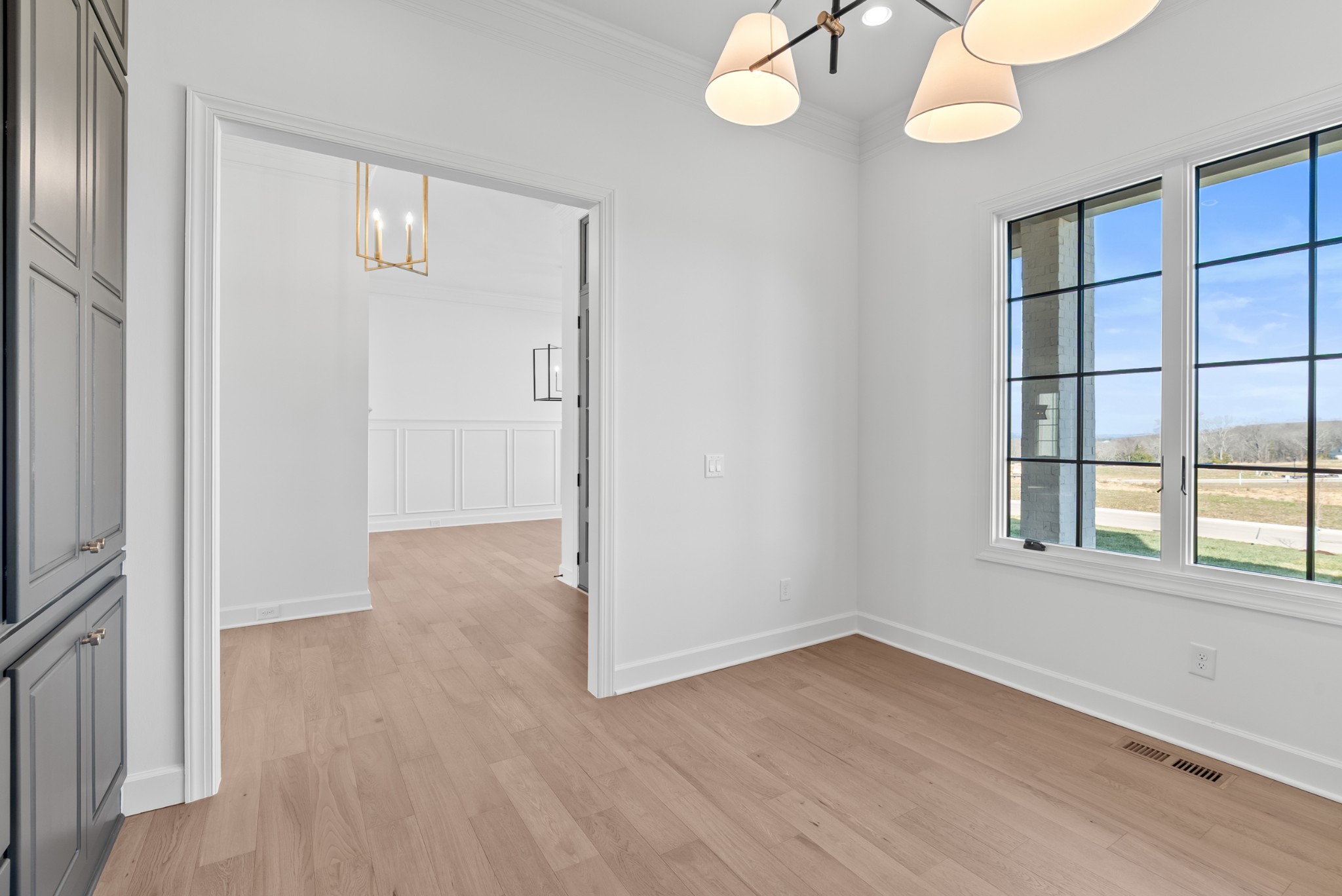 9902 Amarosa Court