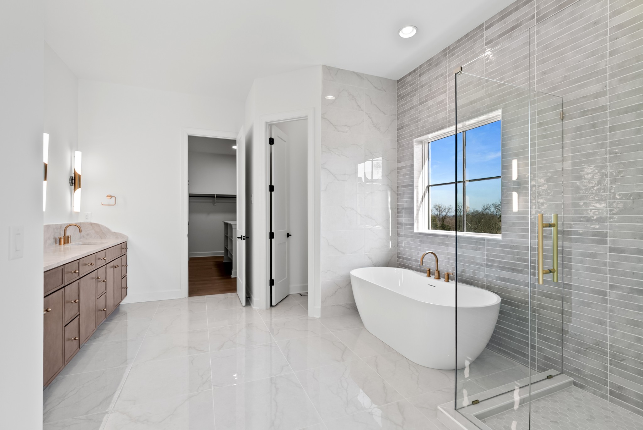 9902 Amarosa Court