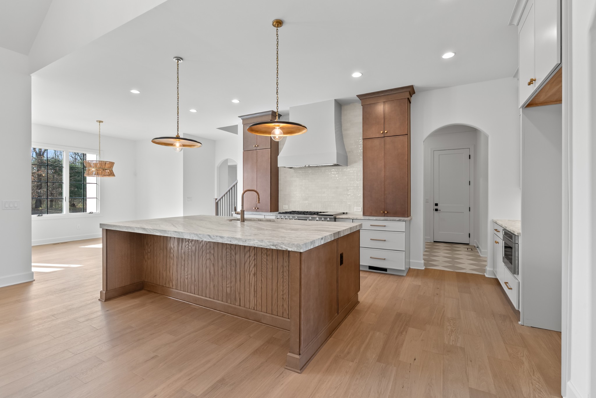 9902 Amarosa Court