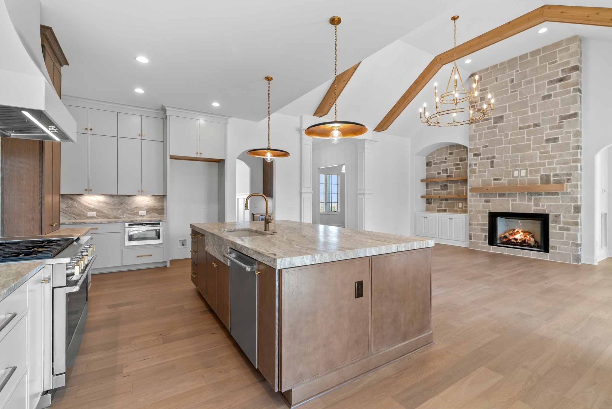 9902 Amarosa Court