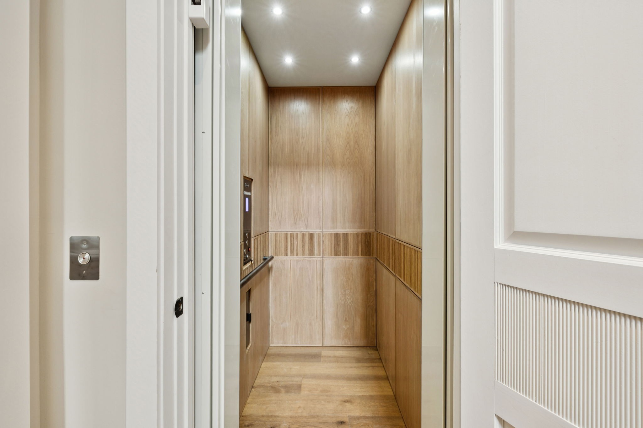 8101 Turning Point Dr