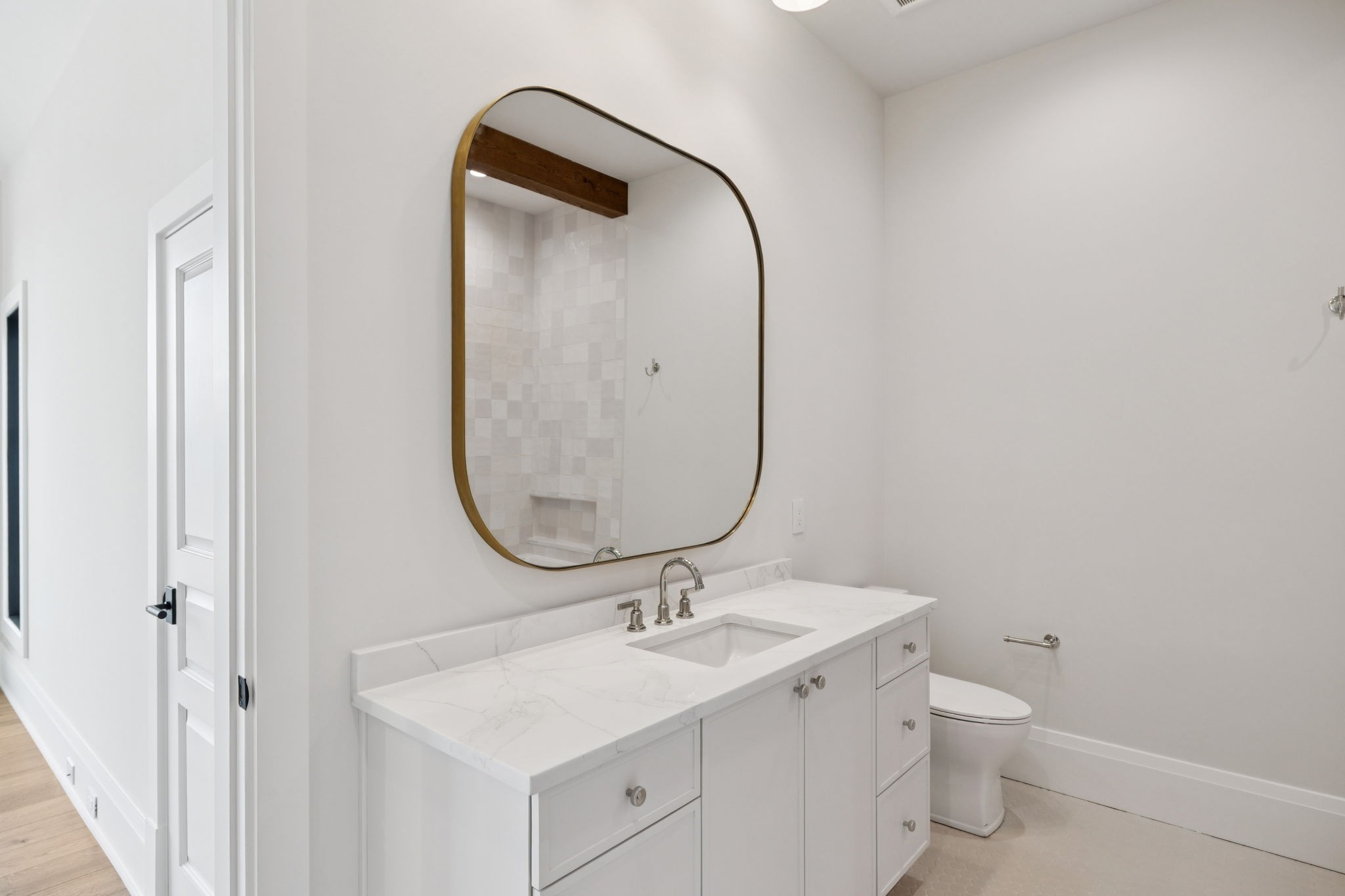 8101 Turning Point Dr