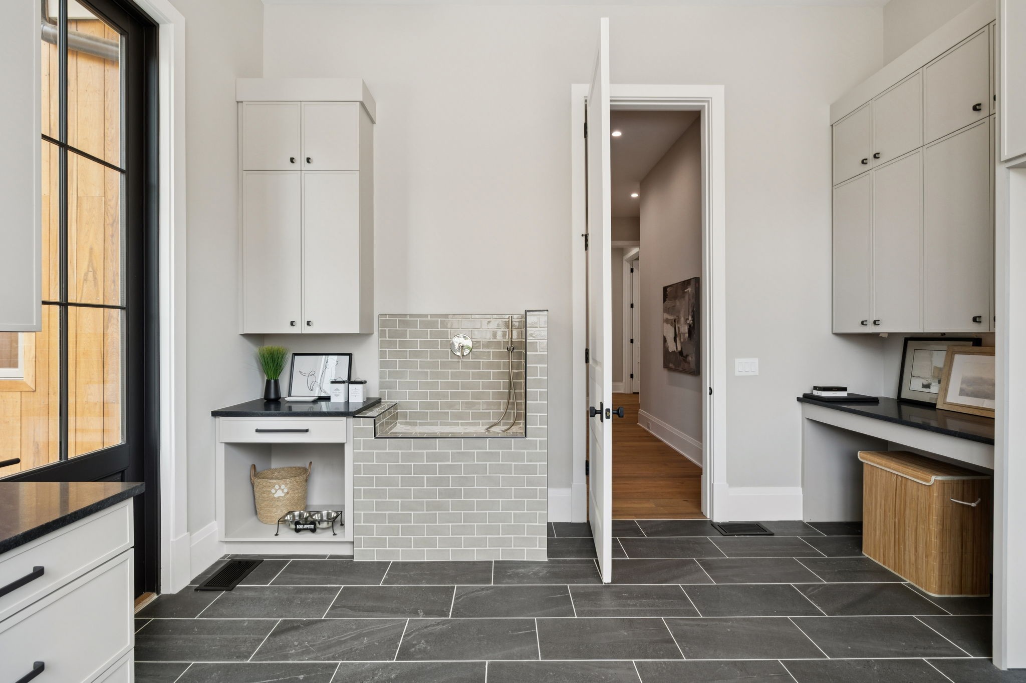 8101 Turning Point Dr