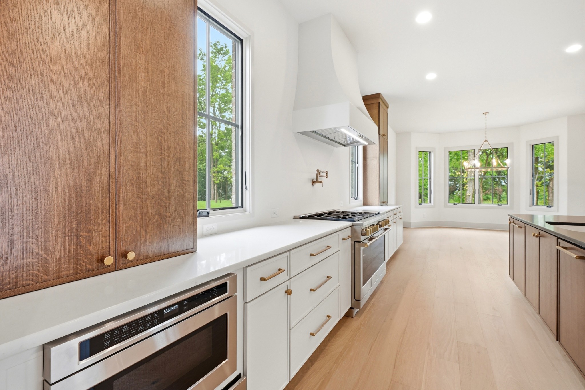 9908 Amarosa Ct