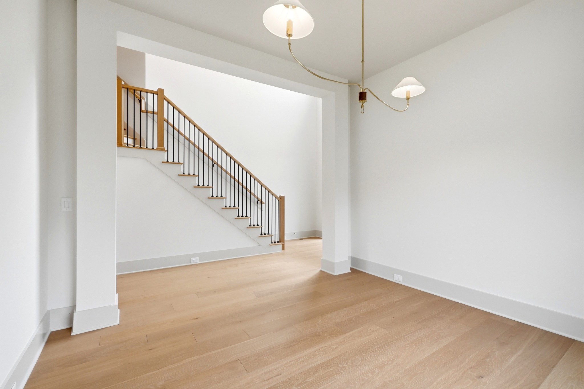 9908 Amarosa Ct