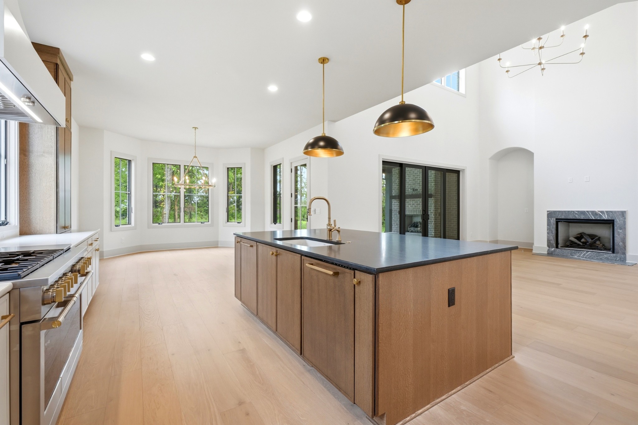 9908 Amarosa Ct