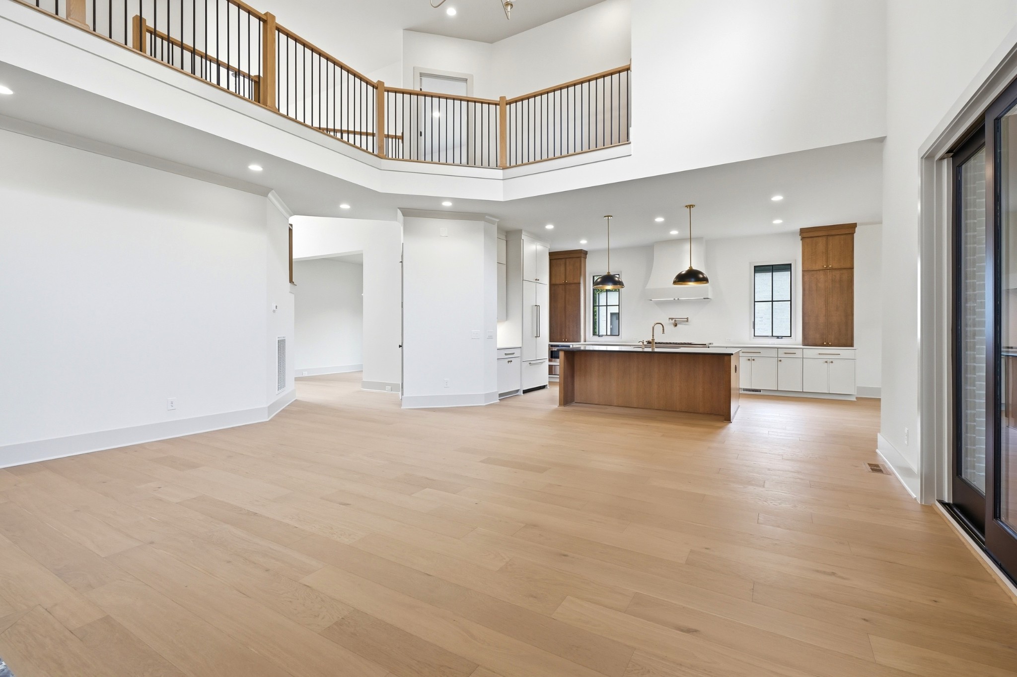 9908 Amarosa Ct
