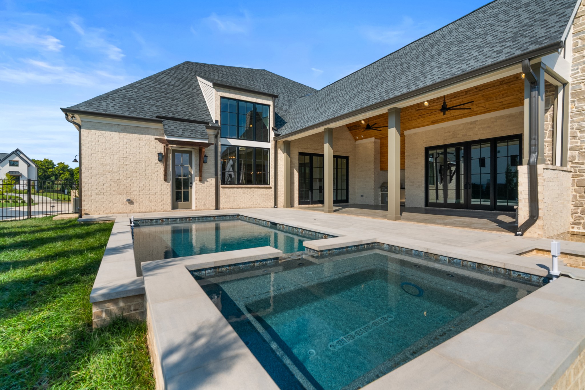 8105 Turning Point Dr