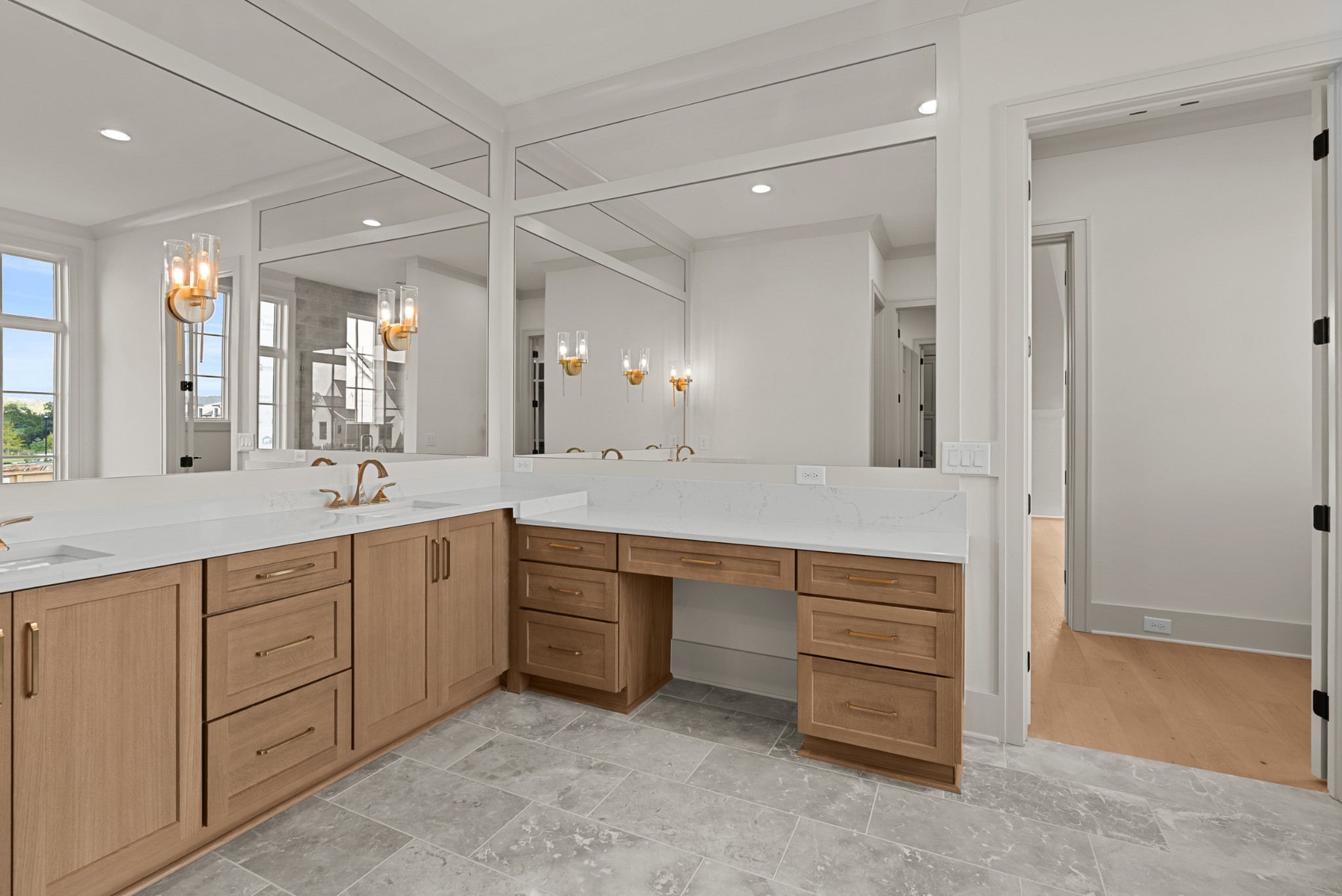 8105 Turning Point Dr