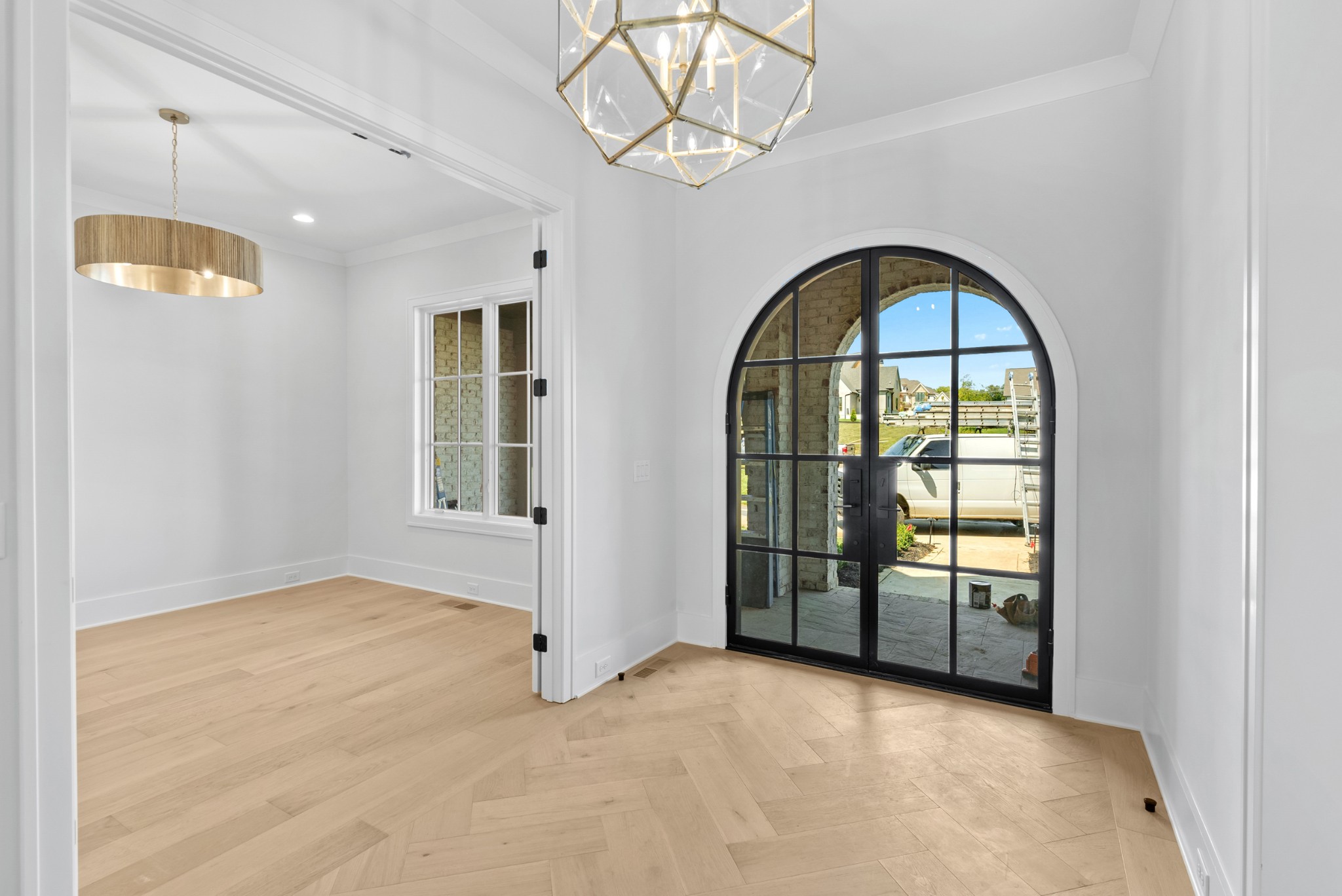 8123 Boiling Springs Pl