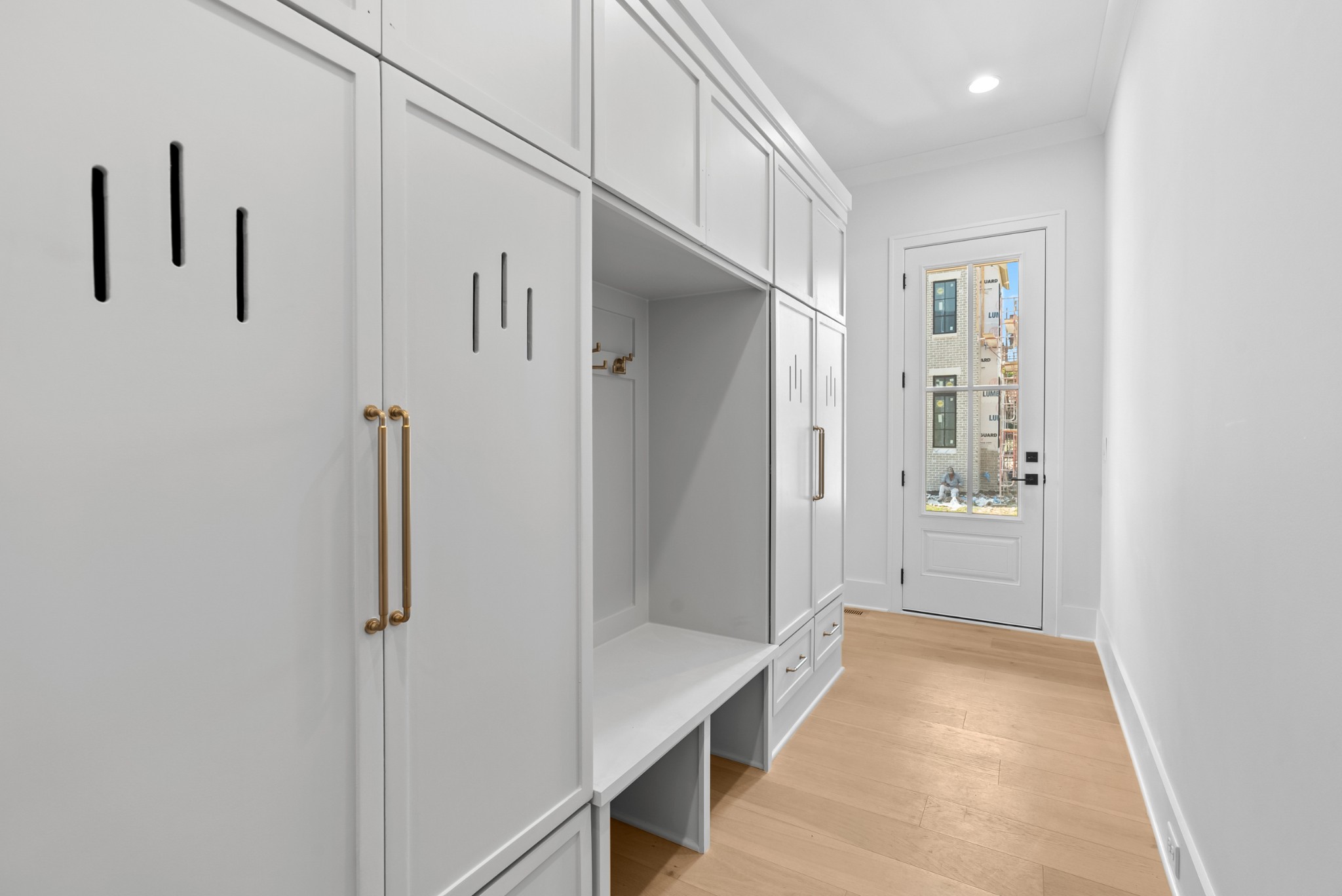 8123 Boiling Springs Pl