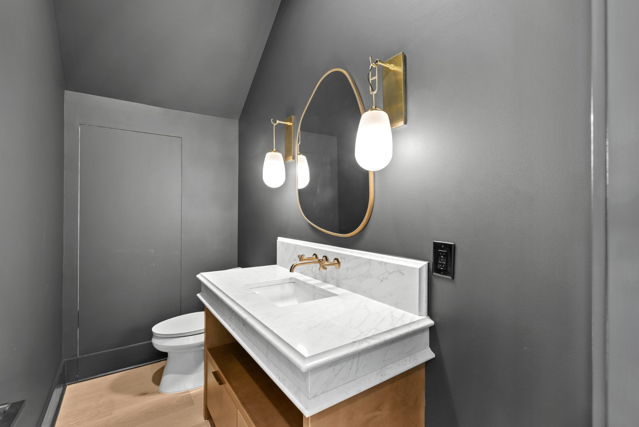 8123 Boiling Springs Pl