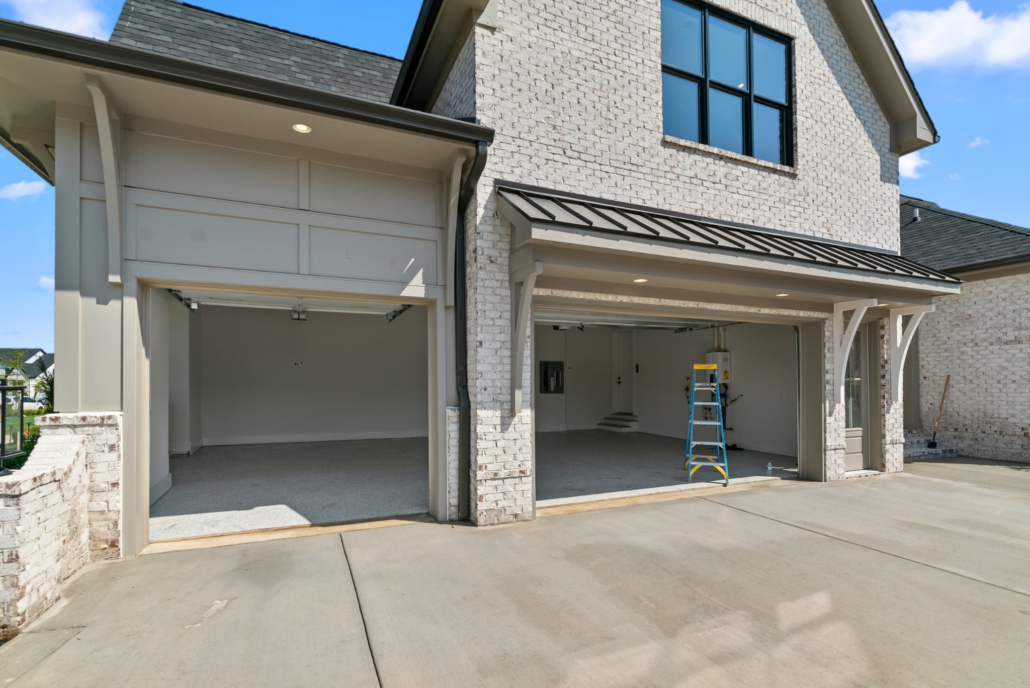 8123 Boiling Springs Pl