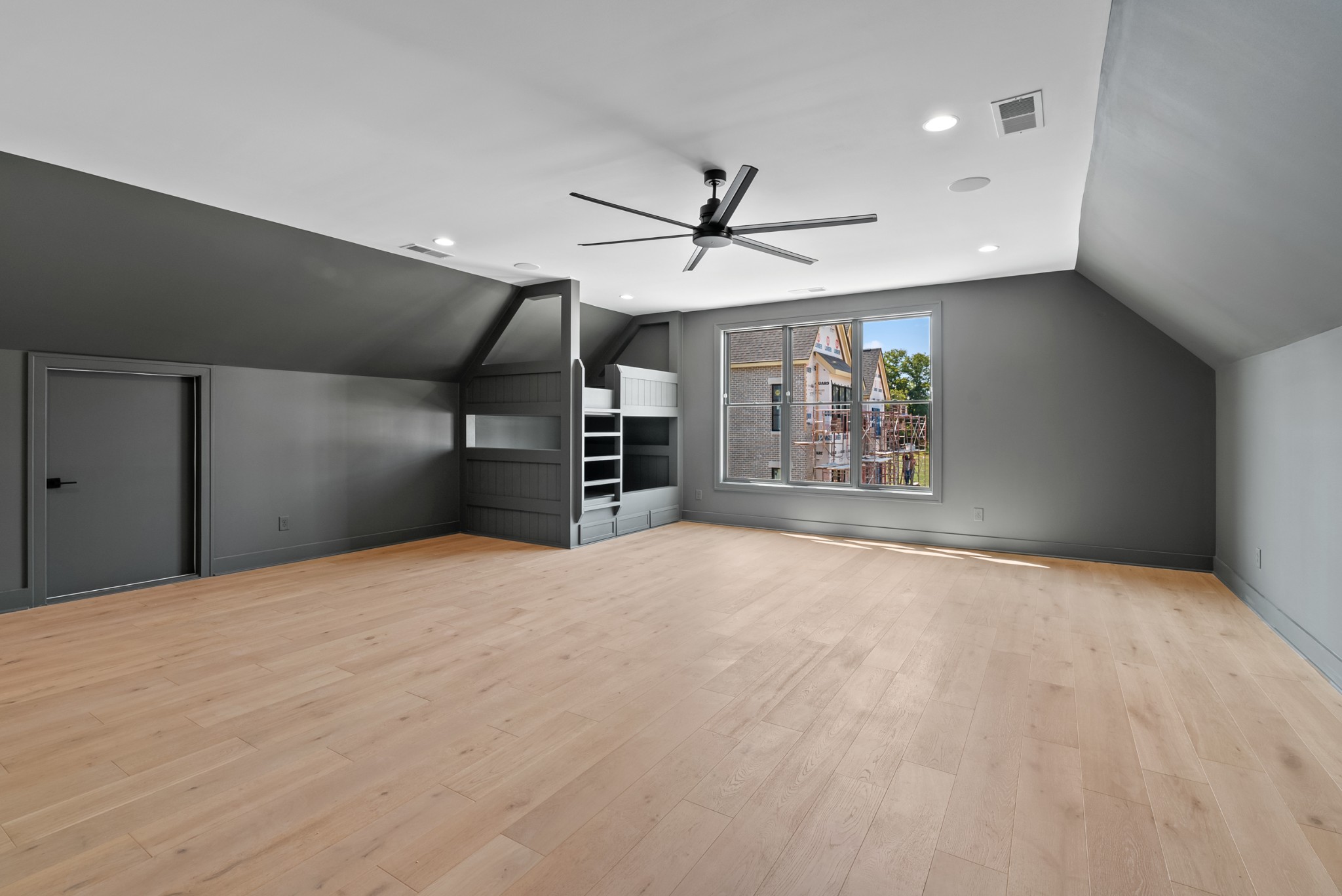 8123 Boiling Springs Pl