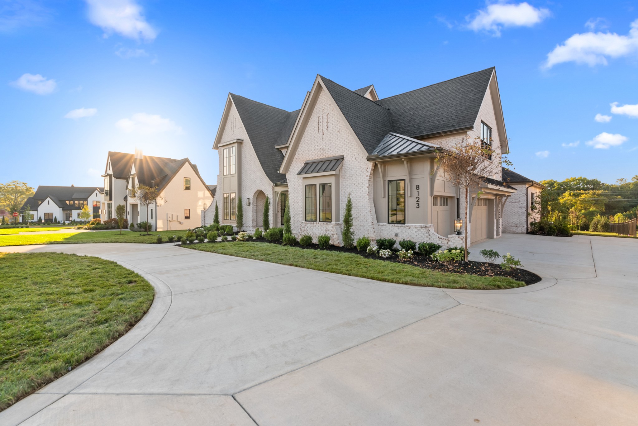 8123 Boiling Springs Pl