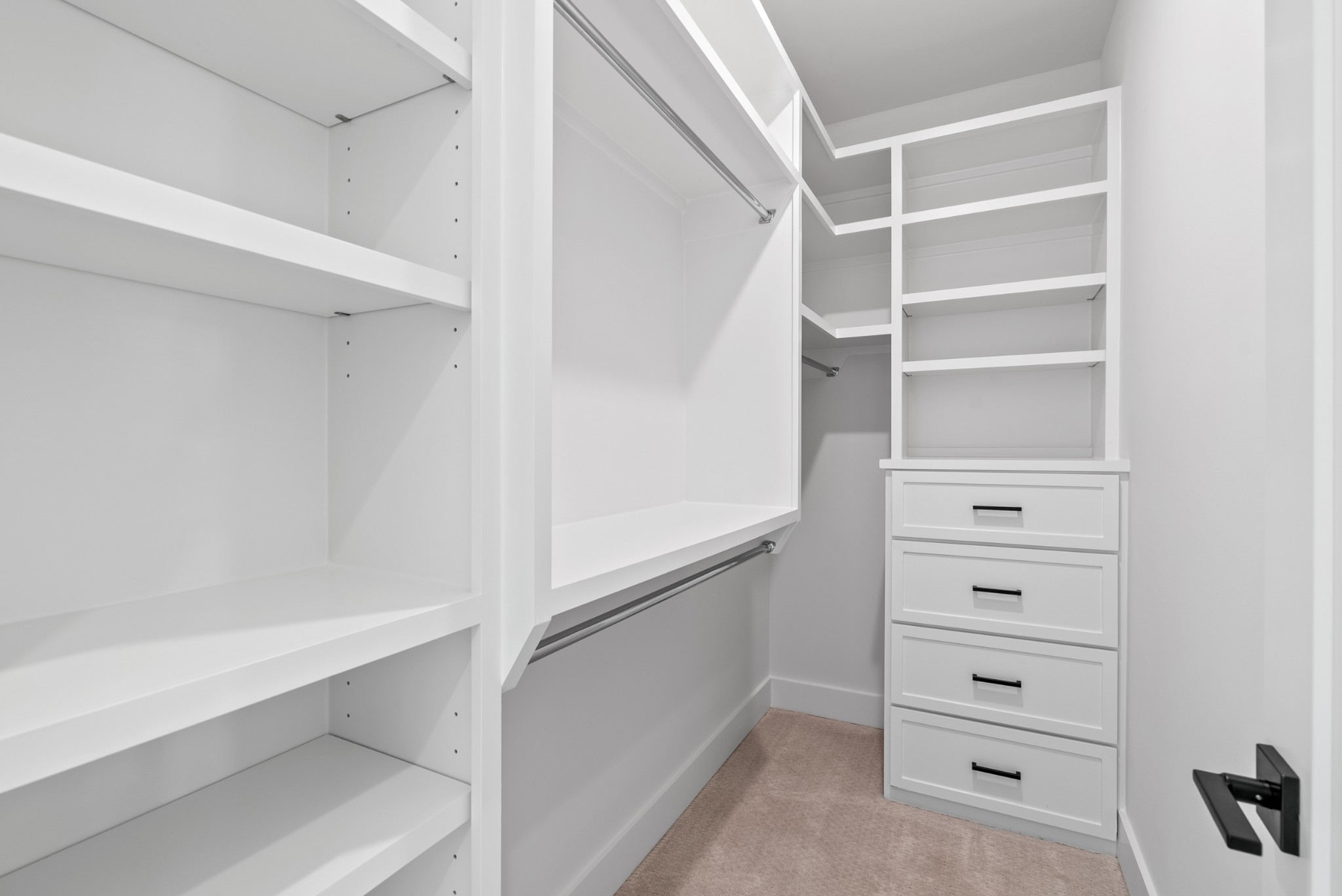 8123 Boiling Springs Pl