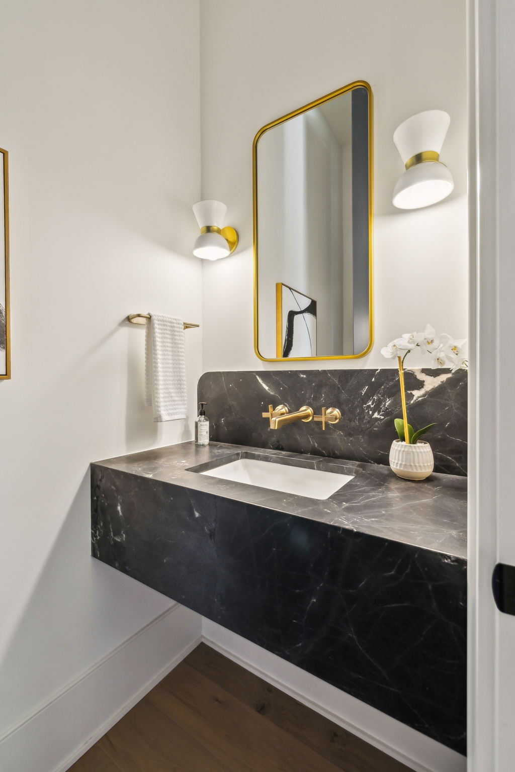 8128 Boiling Springs Pl