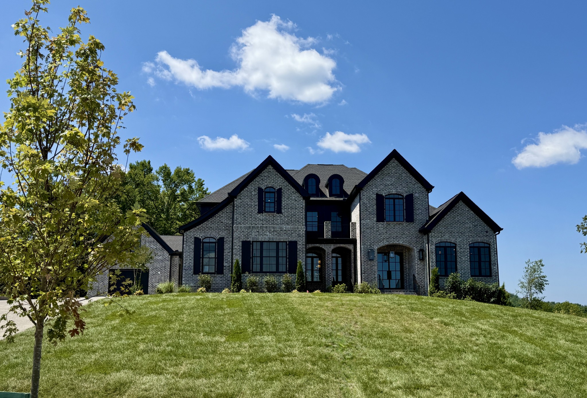 9900 Amarosa Ct