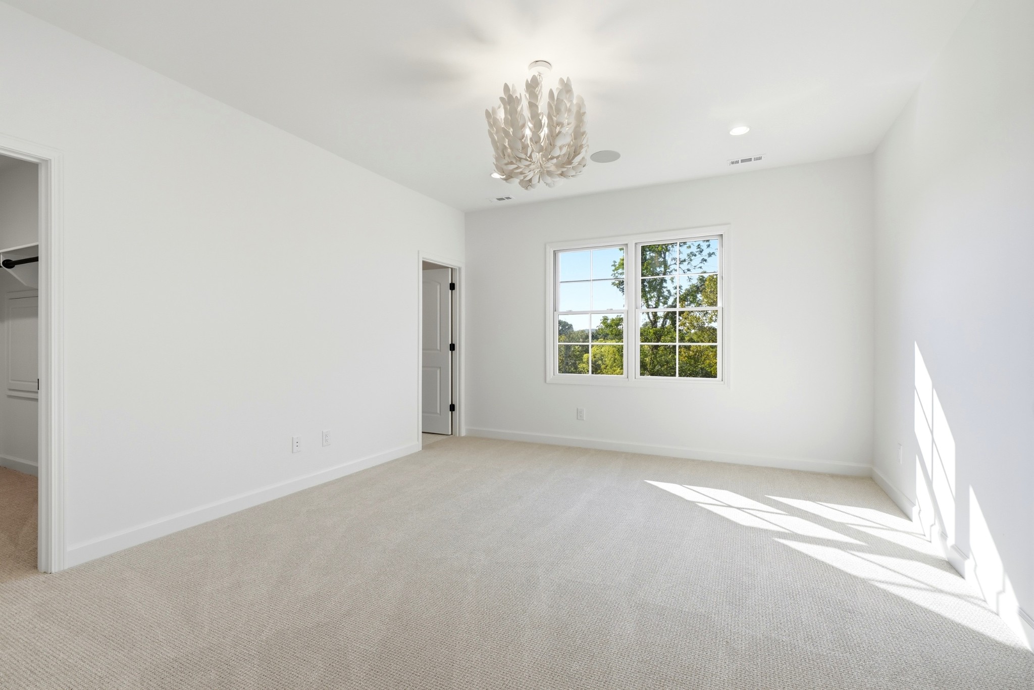 9900 Amarosa Ct