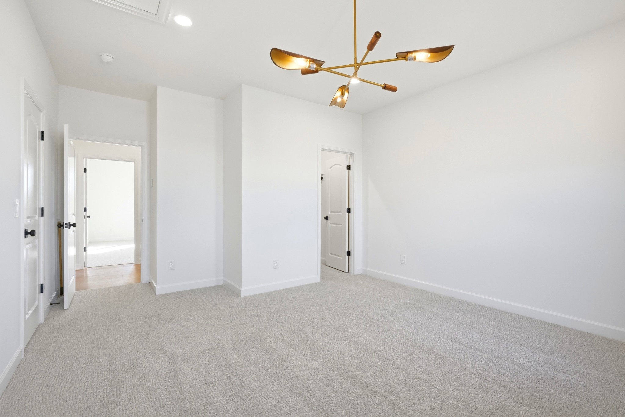 9900 Amarosa Ct