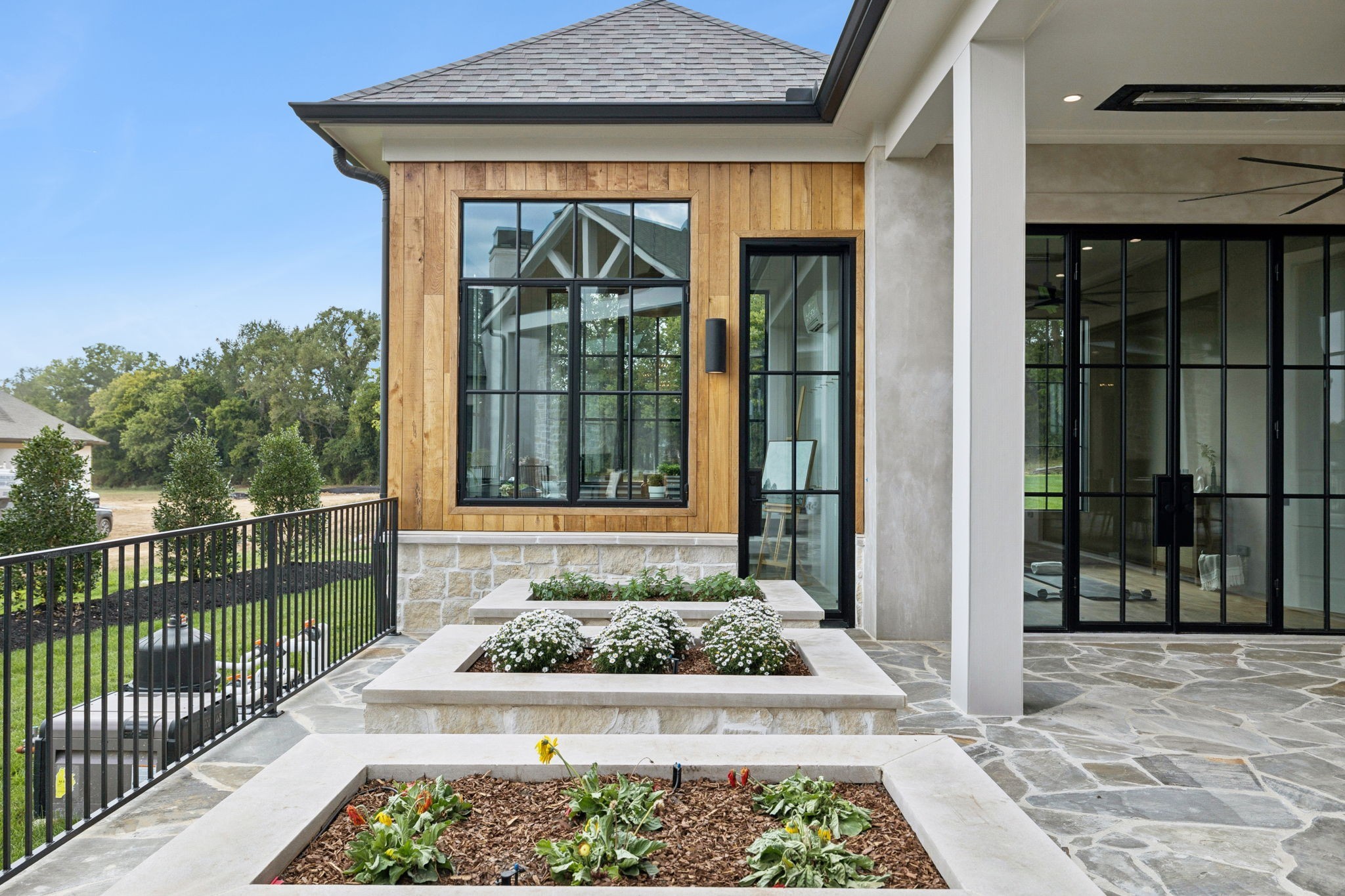 8101 Turning Point Dr