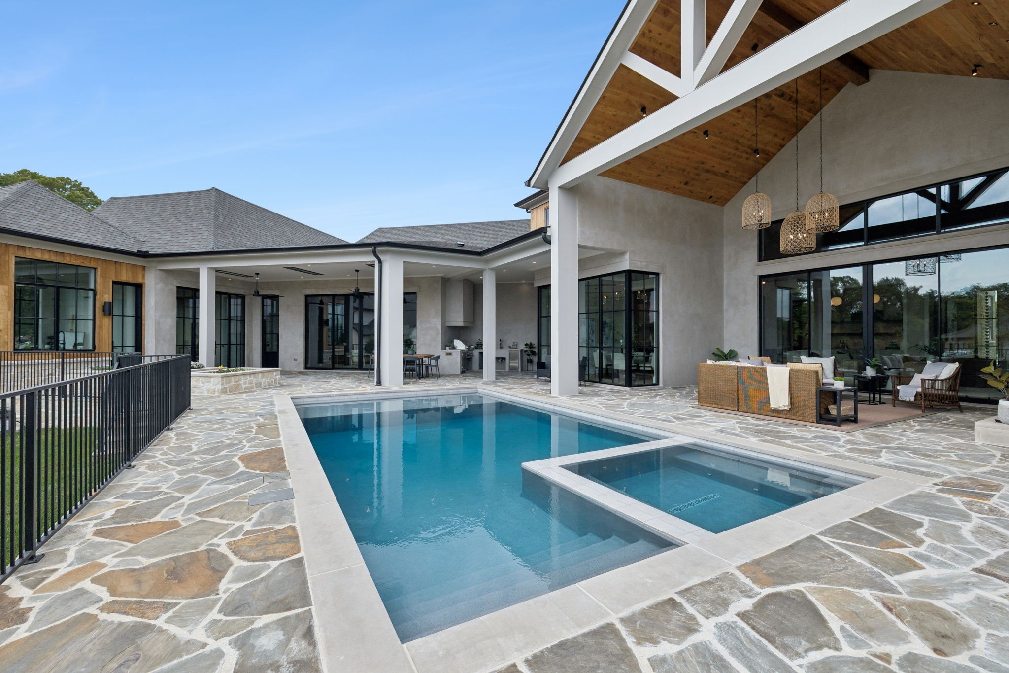 8101 Turning Point Dr