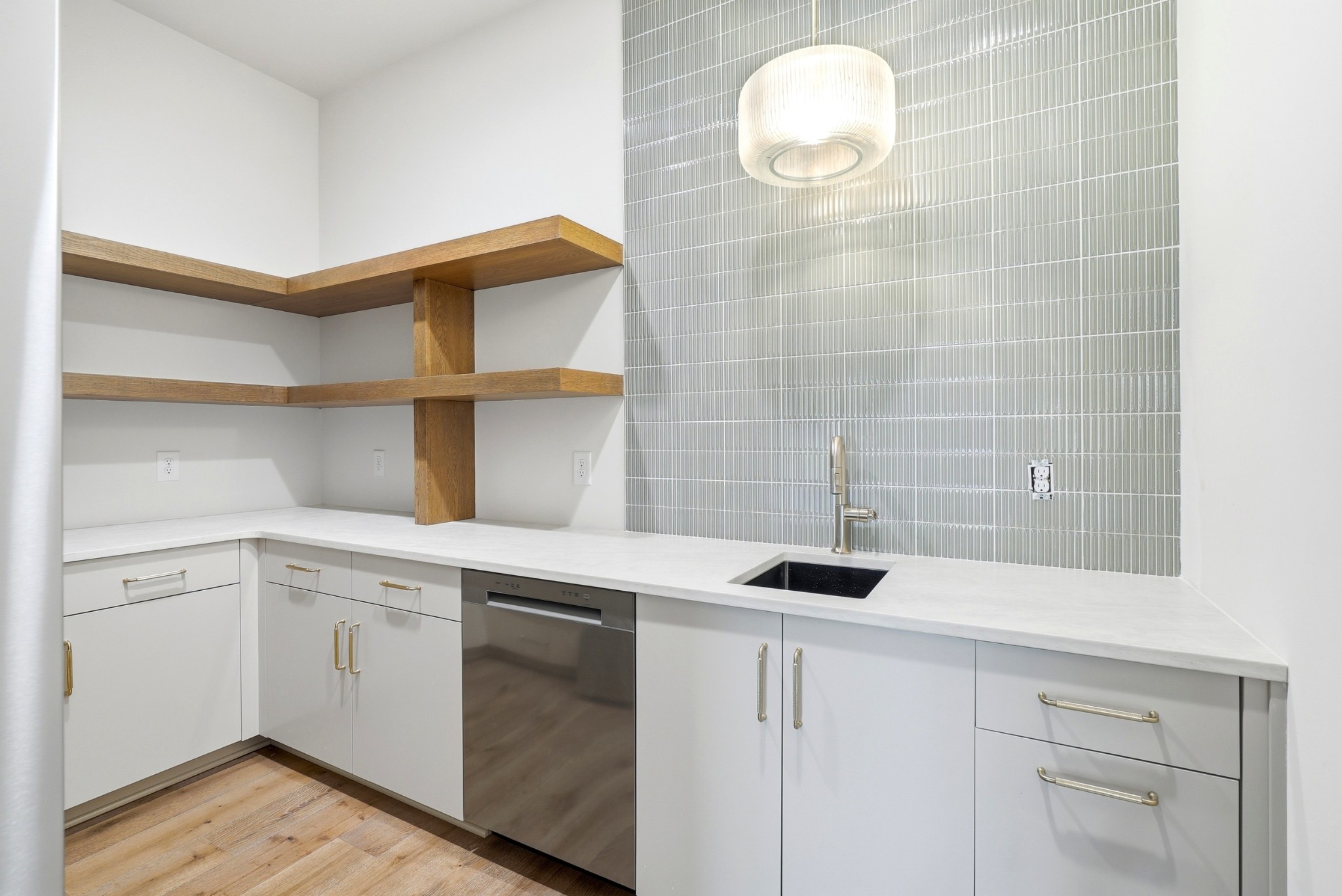 8106 Turning Point Dr