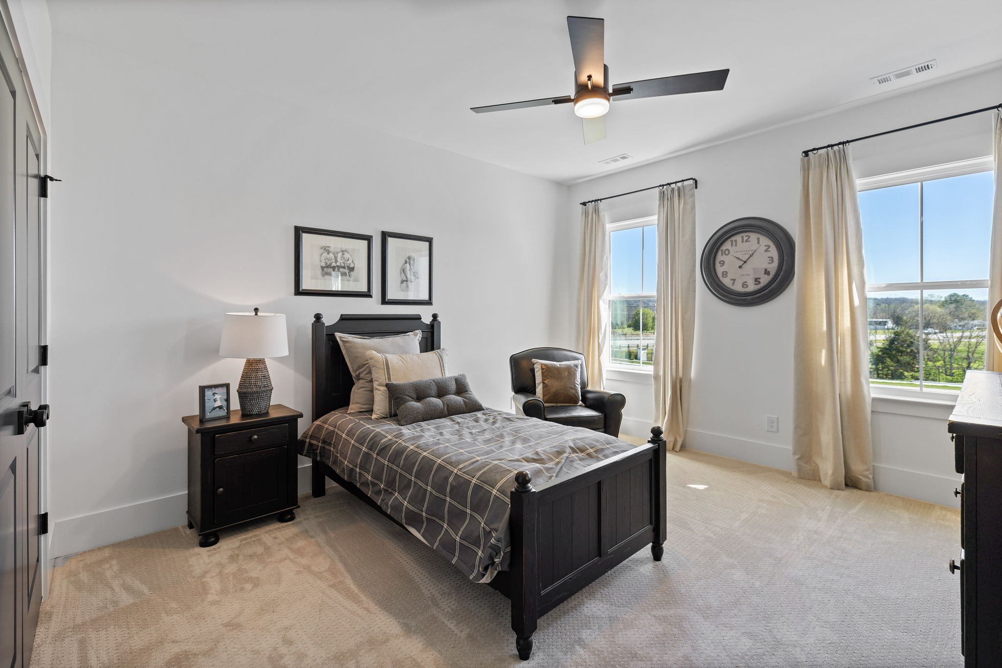 1003 Sinatra Drive