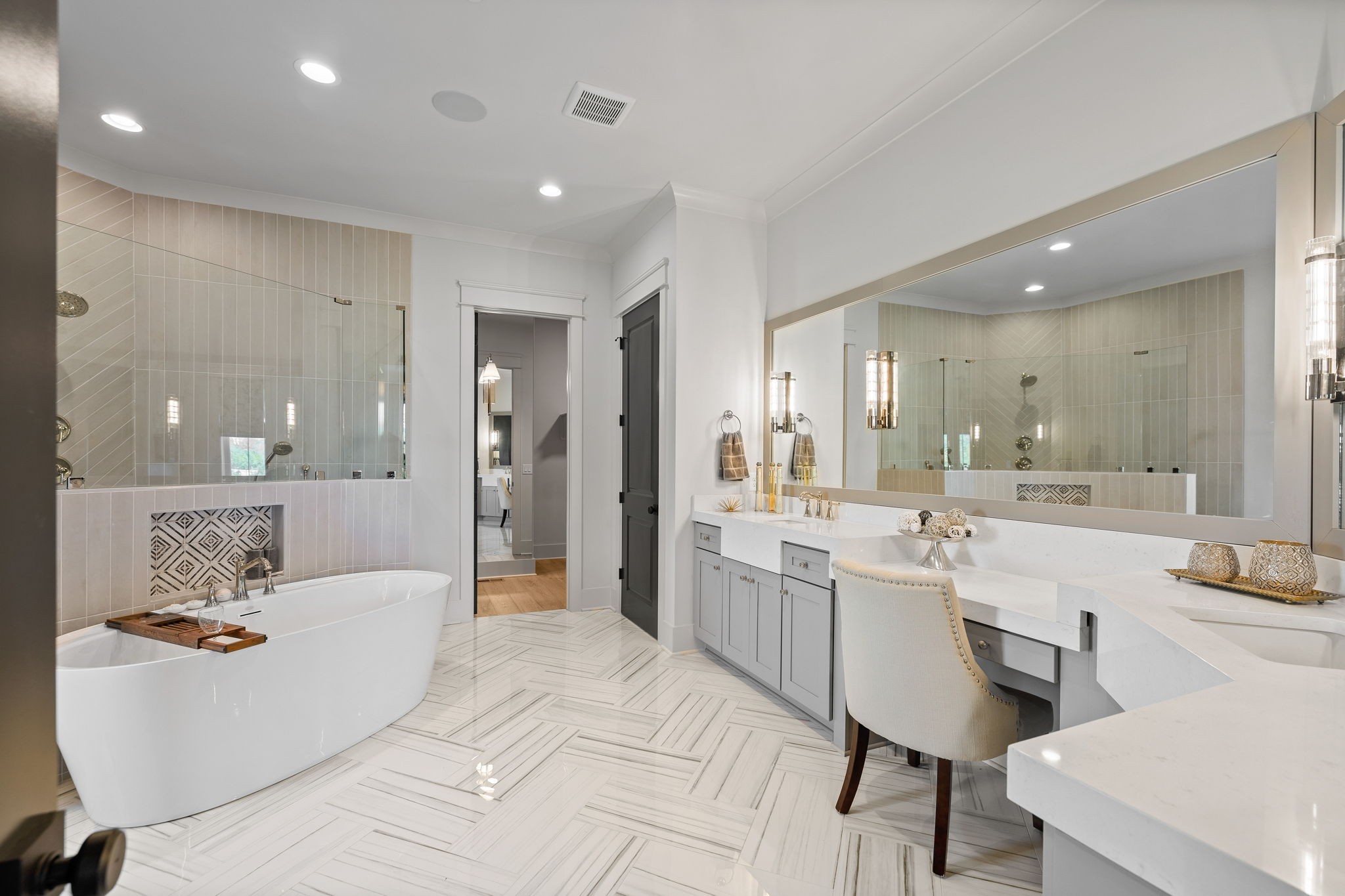 1003 Sinatra Drive